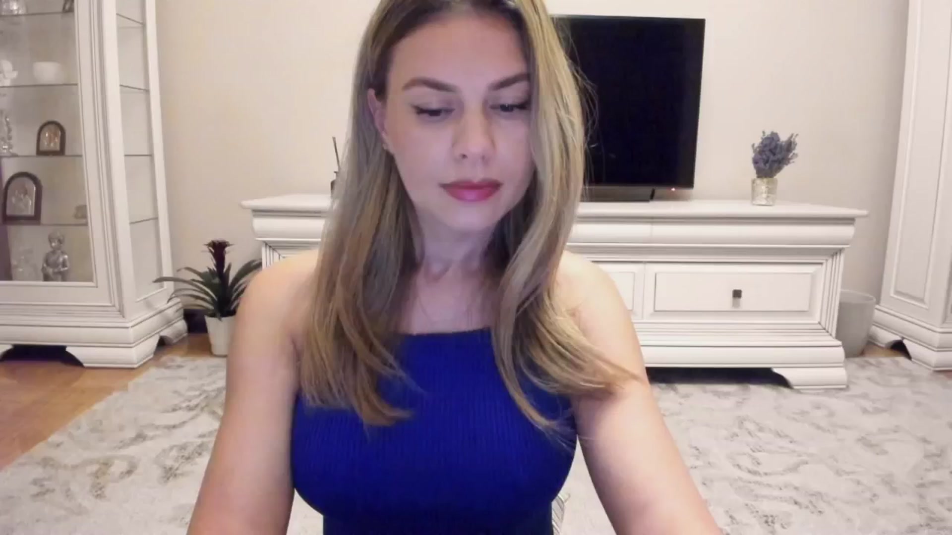 Gallery image thumbnail from Zamioculcas's myfreecams stream on, 07/04/2024, 02:42 image 12 of 20