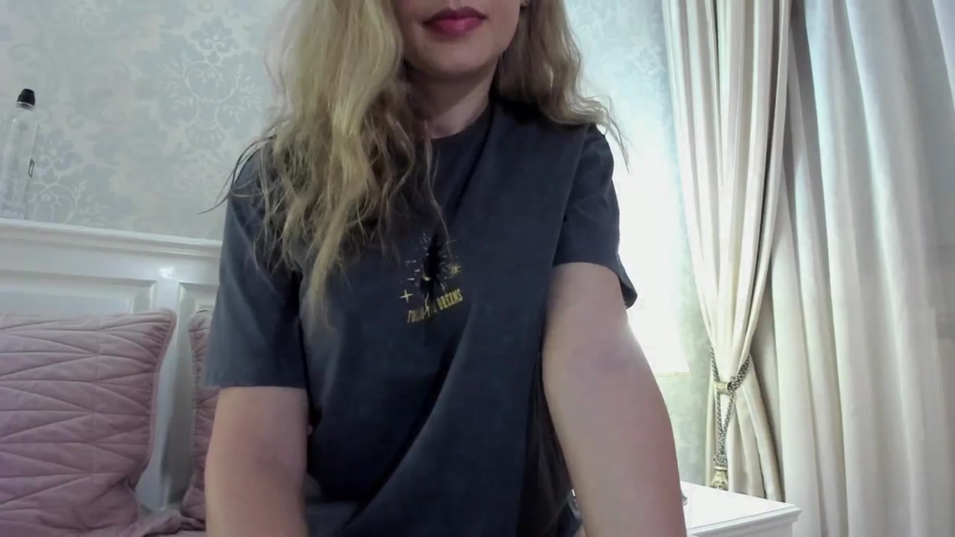 Gallery image thumbnail from Zamioculcas's myfreecams stream on, 07/13/2024, 21:34 image 10 of 20