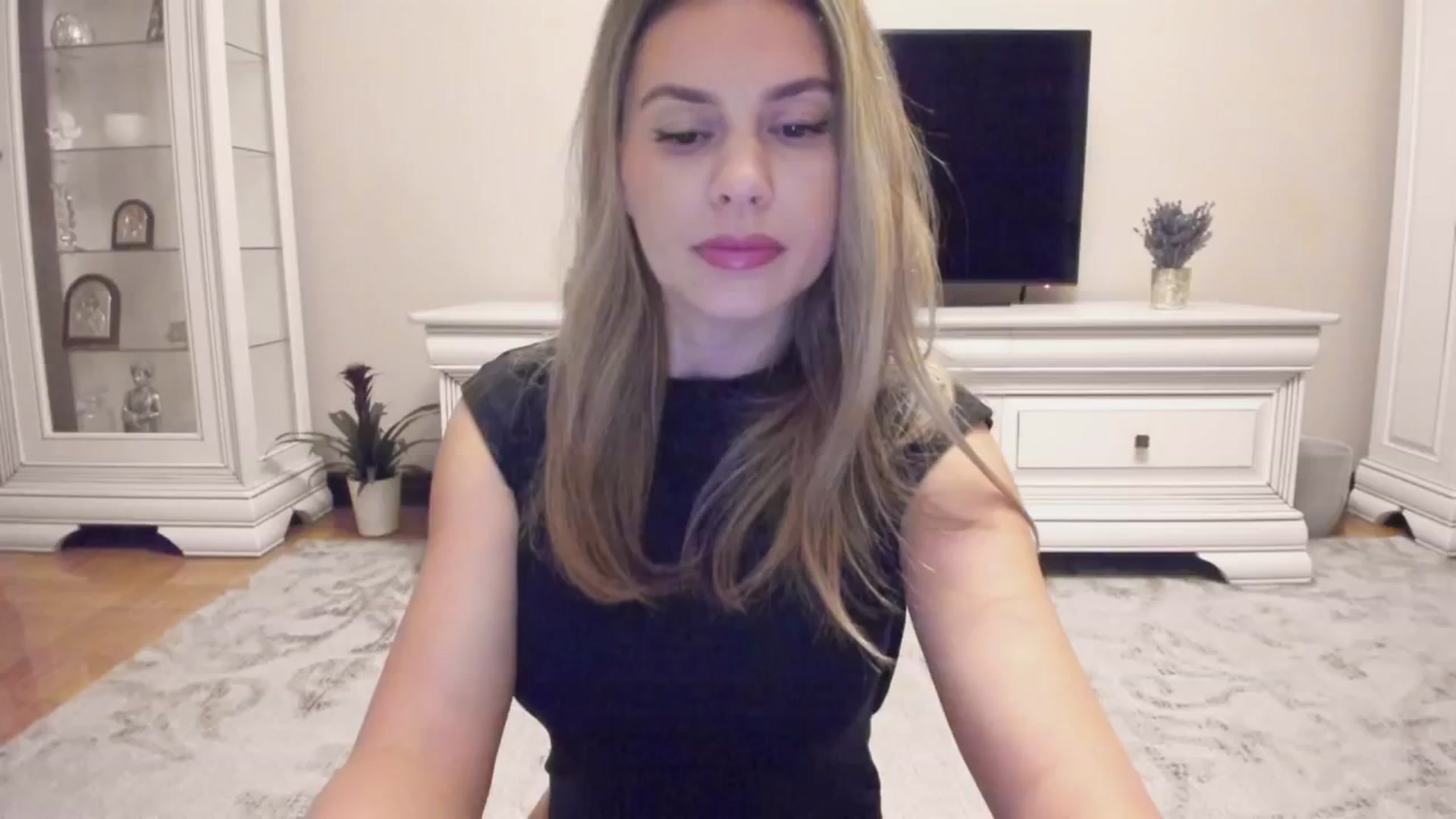 Gallery image thumbnail from Zamioculcas's myfreecams stream on, 07/15/2024, 02:17 image 7 of 20