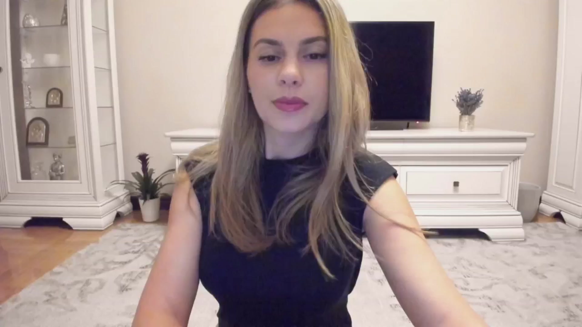 Gallery image thumbnail from Zamioculcas's myfreecams stream on, 07/15/2024, 02:17 image 9 of 20