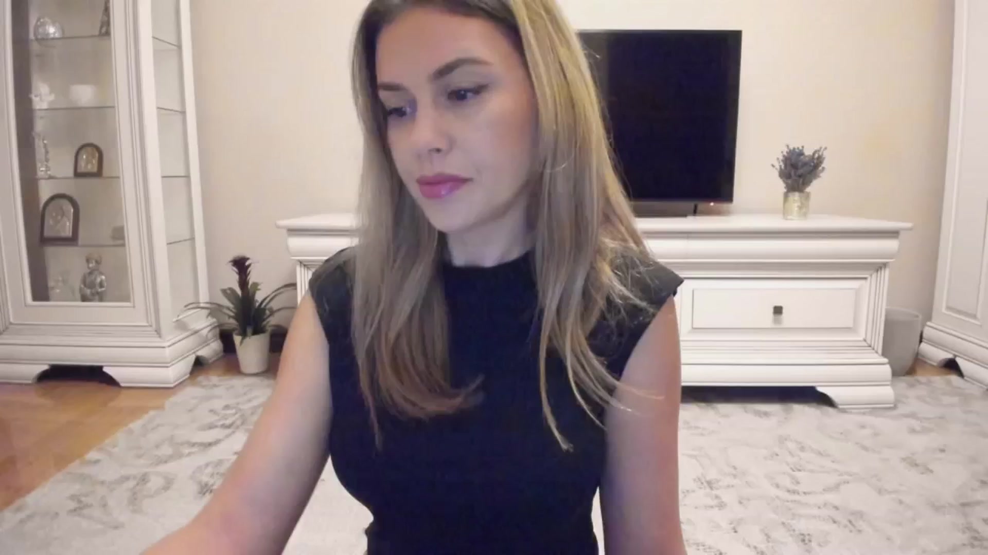 Gallery image thumbnail from Zamioculcas's myfreecams stream on, 07/15/2024, 02:17 image 2 of 20