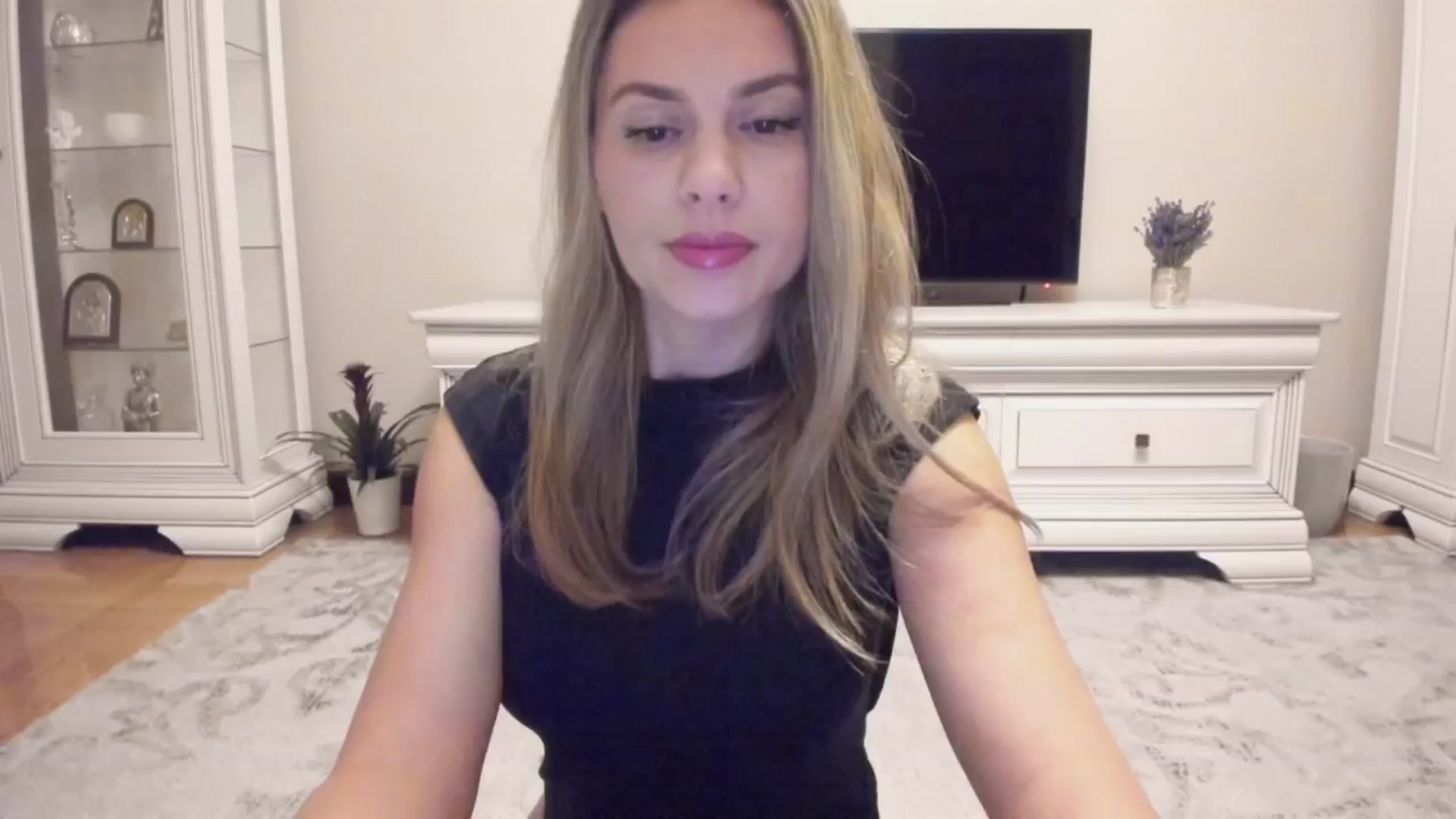 Gallery image thumbnail from Zamioculcas's myfreecams stream on, 07/15/2024, 02:17 image 8 of 20