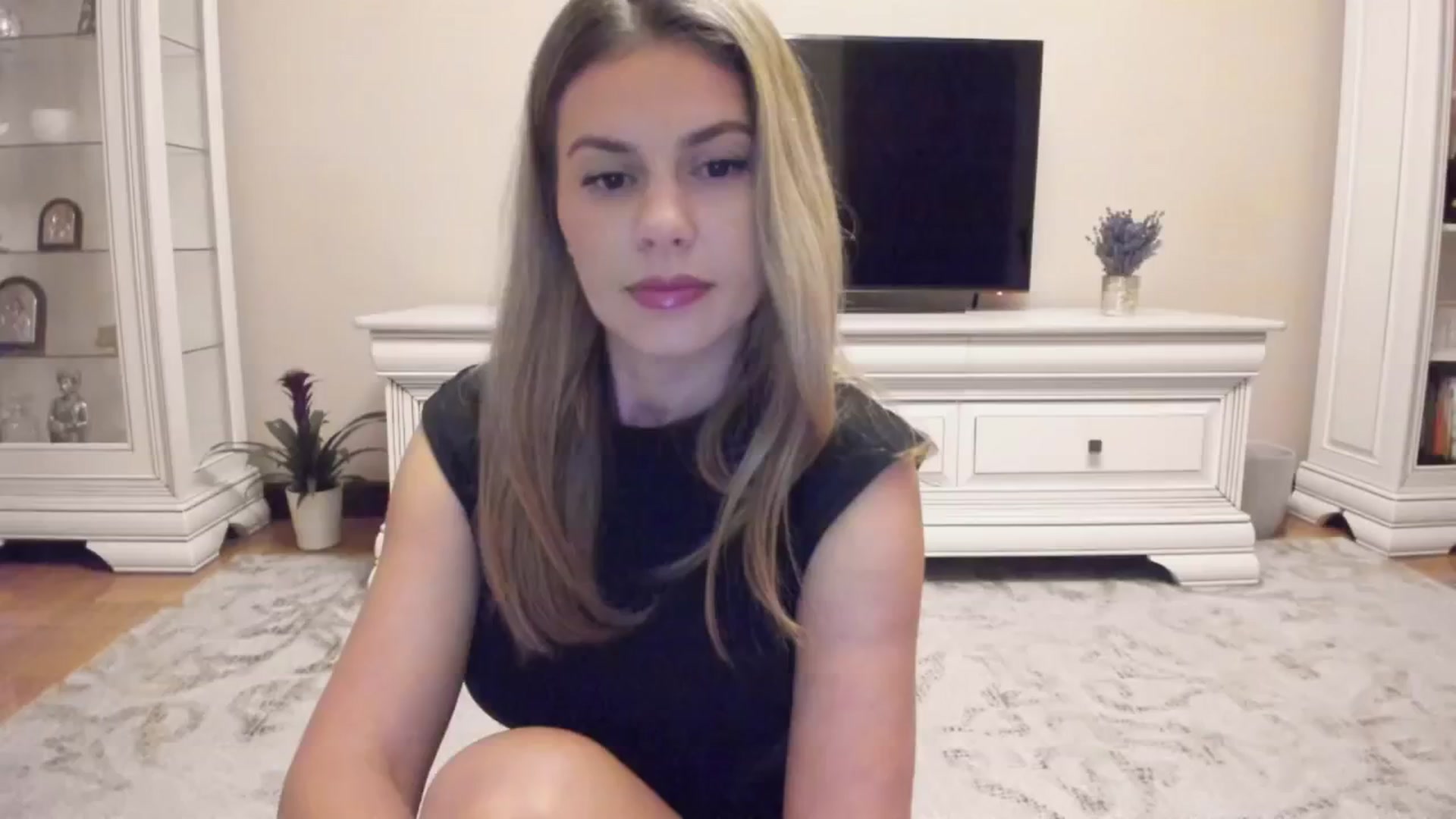 Gallery image thumbnail from Zamioculcas's myfreecams stream on, 07/15/2024, 02:17 image 11 of 20