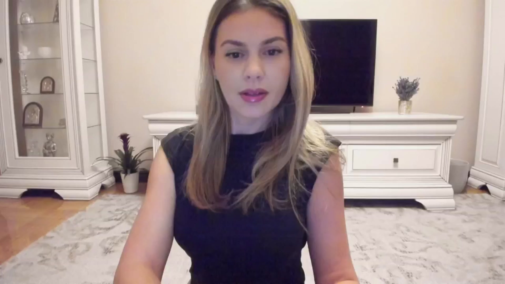 Gallery image thumbnail from Zamioculcas's myfreecams stream on, 07/15/2024, 02:17 image 4 of 20