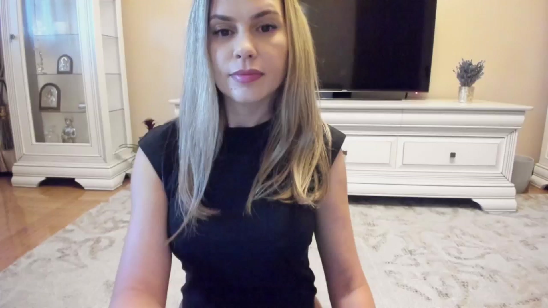 Gallery image thumbnail from Zamioculcas's myfreecams stream on, 07/15/2024, 03:39 image 4 of 20