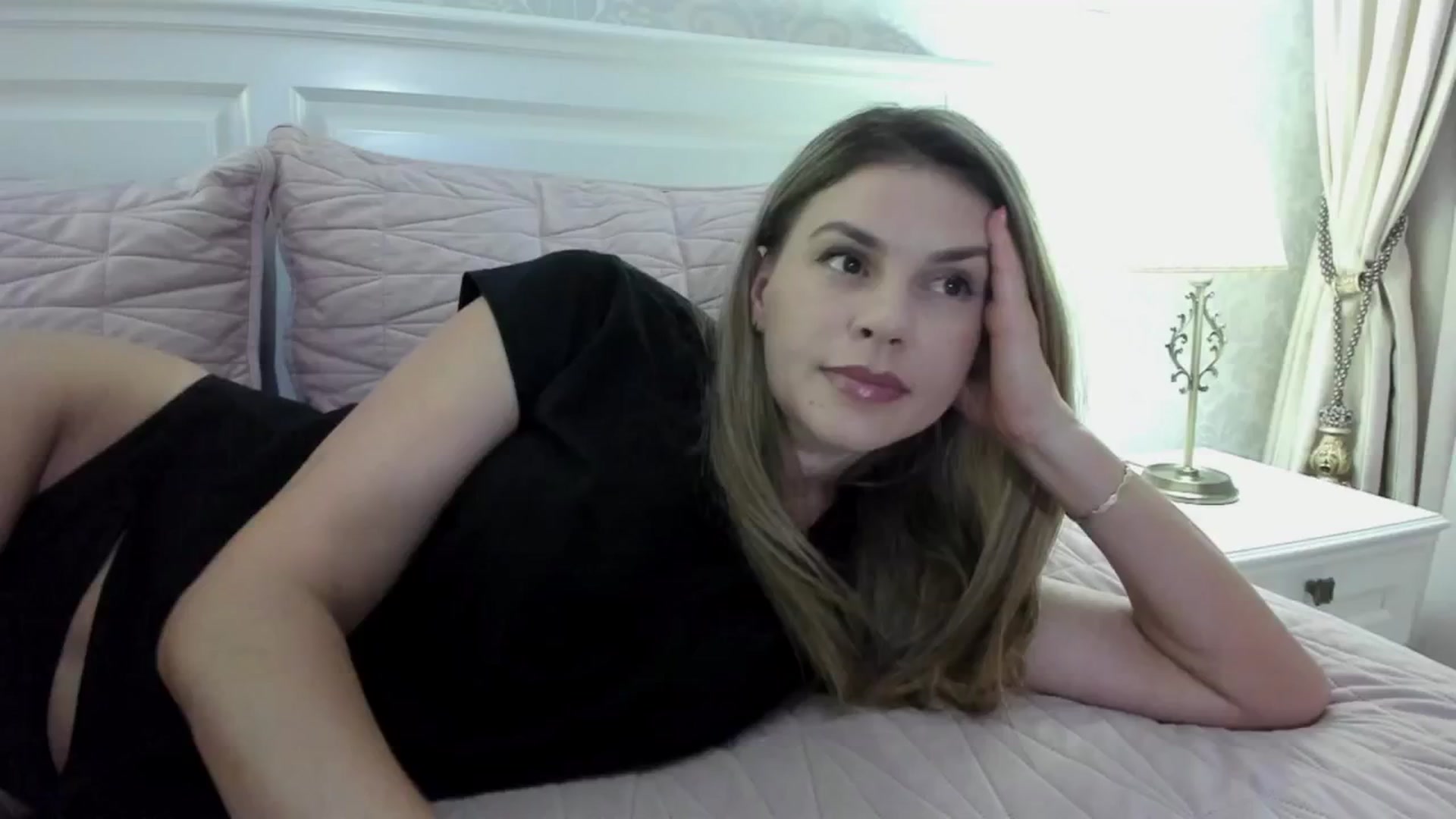 Gallery image thumbnail from Zamioculcas's myfreecams stream on, 07/15/2024, 21:13 image 11 of 20