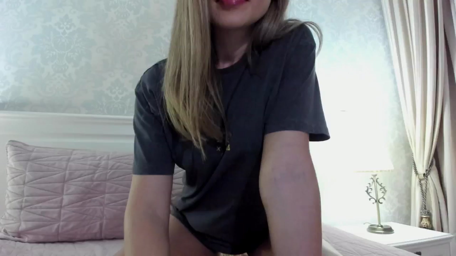 Gallery image thumbnail from Zamioculcas's myfreecams stream on, 07/18/2024, 23:43 image 13 of 20