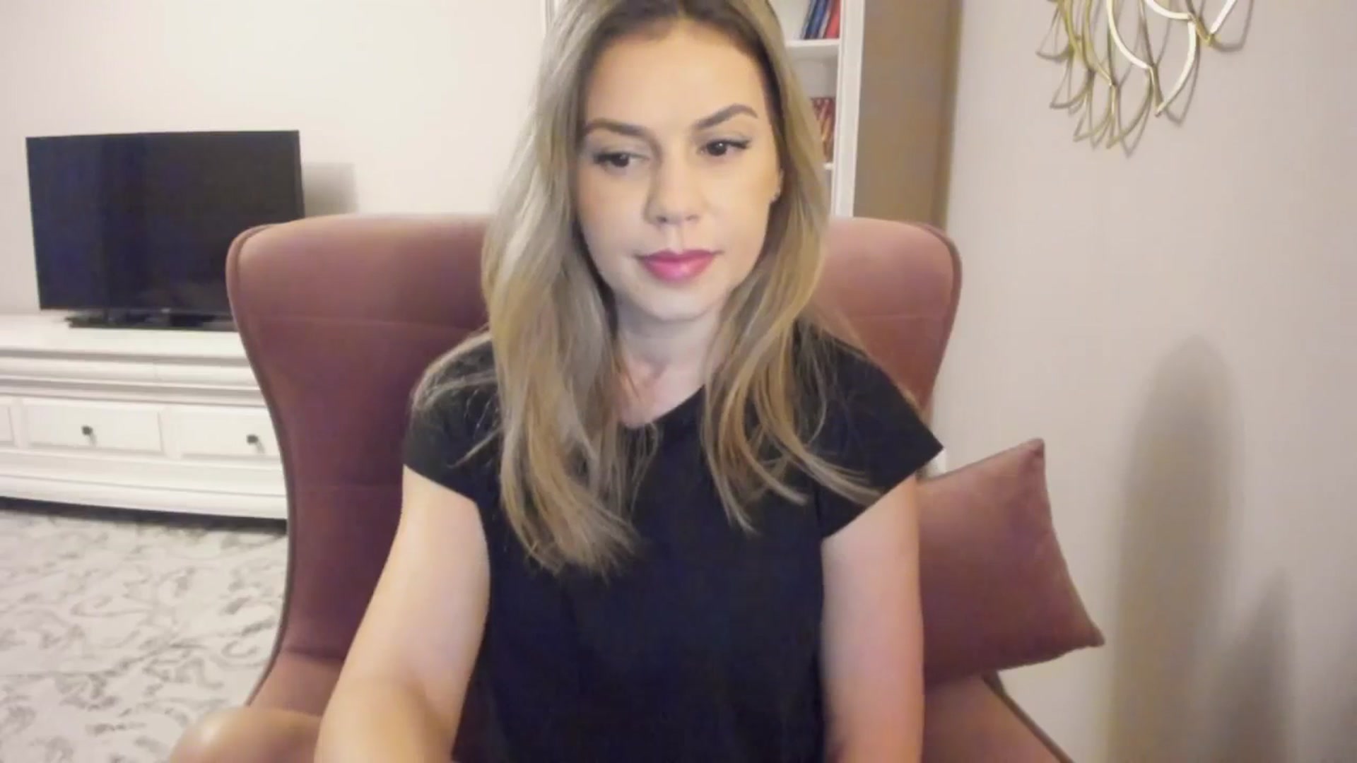 Gallery image thumbnail from Zamioculcas's myfreecams stream on, 07/31/2024, 03:07 image 16 of 20