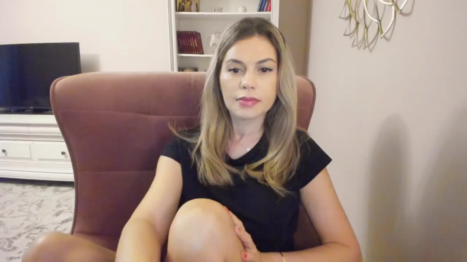 Gallery image thumbnail from Zamioculcas's myfreecams stream on, 07/31/2024, 03:07 image 20 of 20