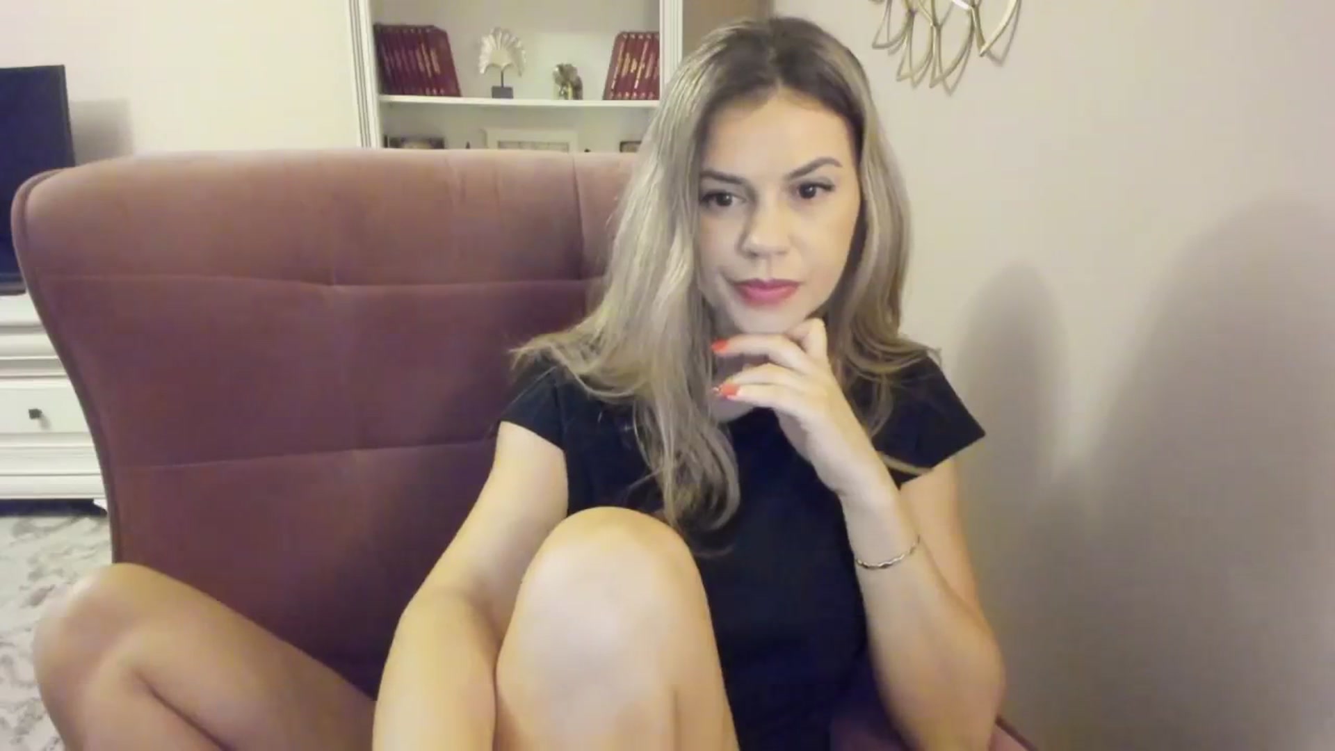 Gallery image thumbnail from Zamioculcas's myfreecams stream on, 07/31/2024, 03:07 image 11 of 20