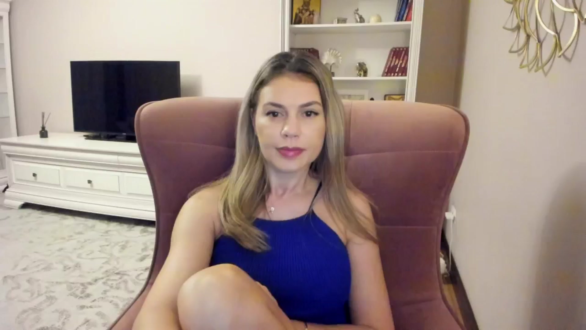 Gallery image thumbnail from Zamioculcas's myfreecams stream on, 08/05/2024, 22:31 image 19 of 20