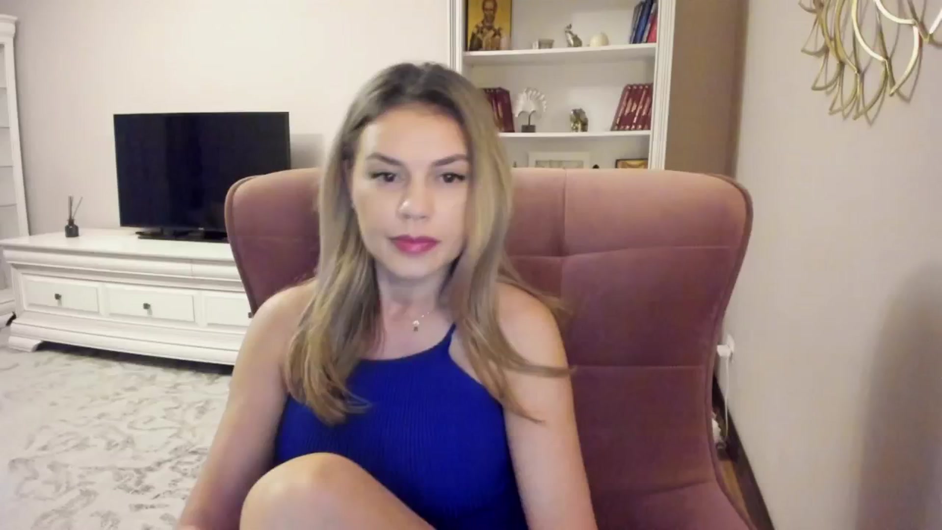 Gallery image thumbnail from Zamioculcas's myfreecams stream on, 08/05/2024, 22:31 image 3 of 20