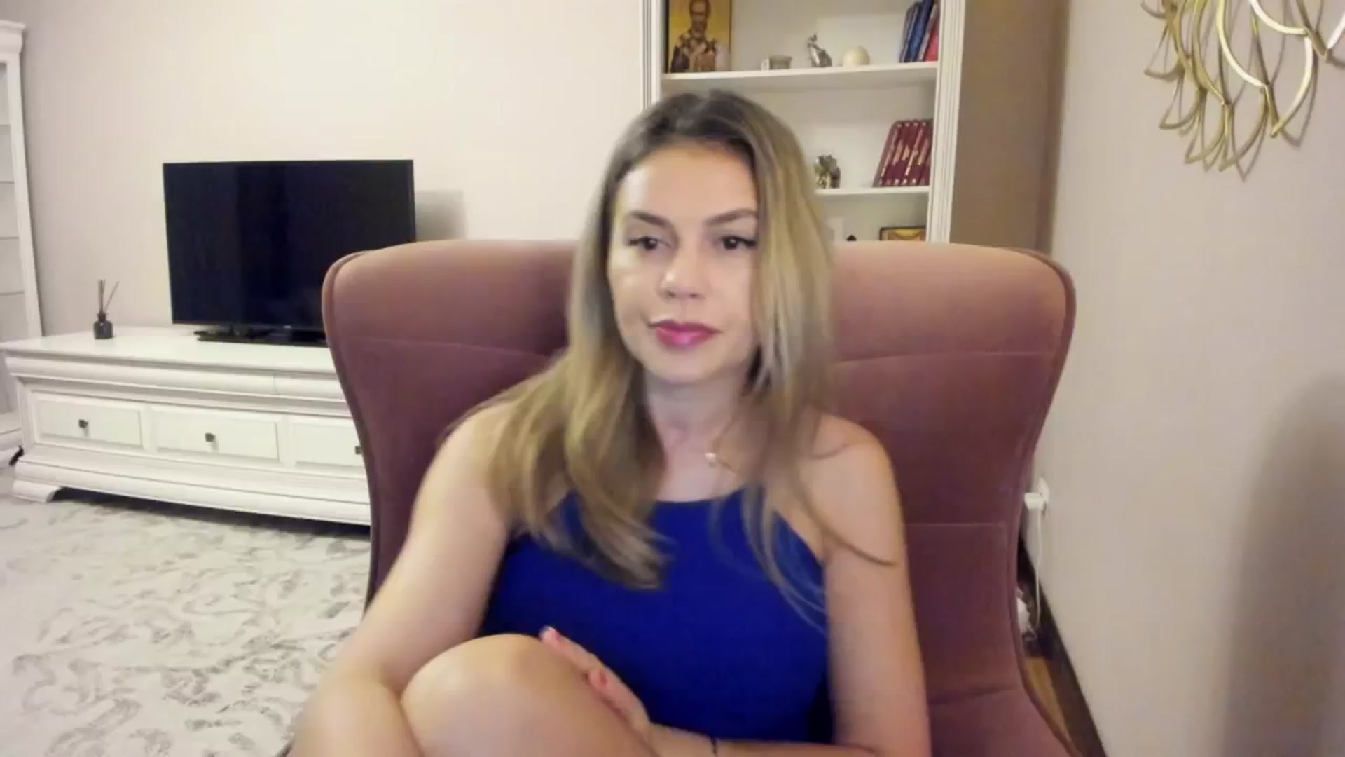 Gallery image thumbnail from Zamioculcas's myfreecams stream on, 08/05/2024, 22:31 image 9 of 20