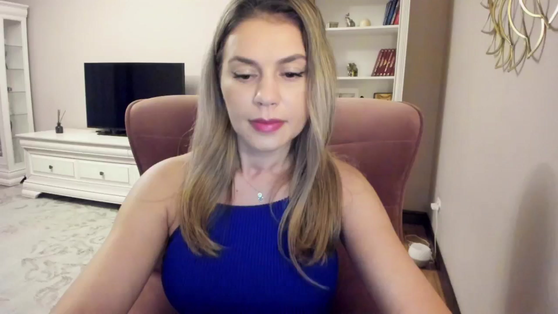 Gallery image thumbnail from Zamioculcas's myfreecams stream on, 08/05/2024, 23:47 image 5 of 20
