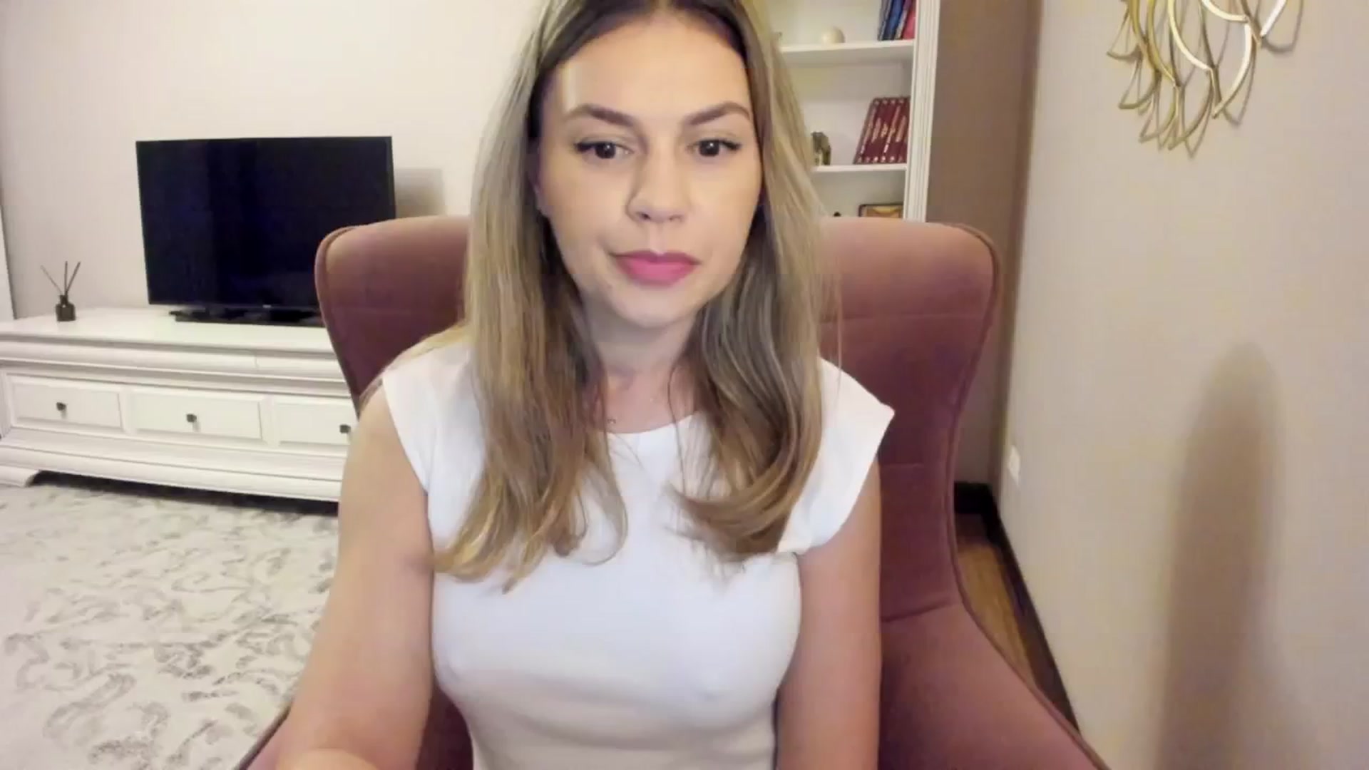 Gallery image thumbnail from Zamioculcas's myfreecams stream on, 08/10/2024, 05:07 image 2 of 20