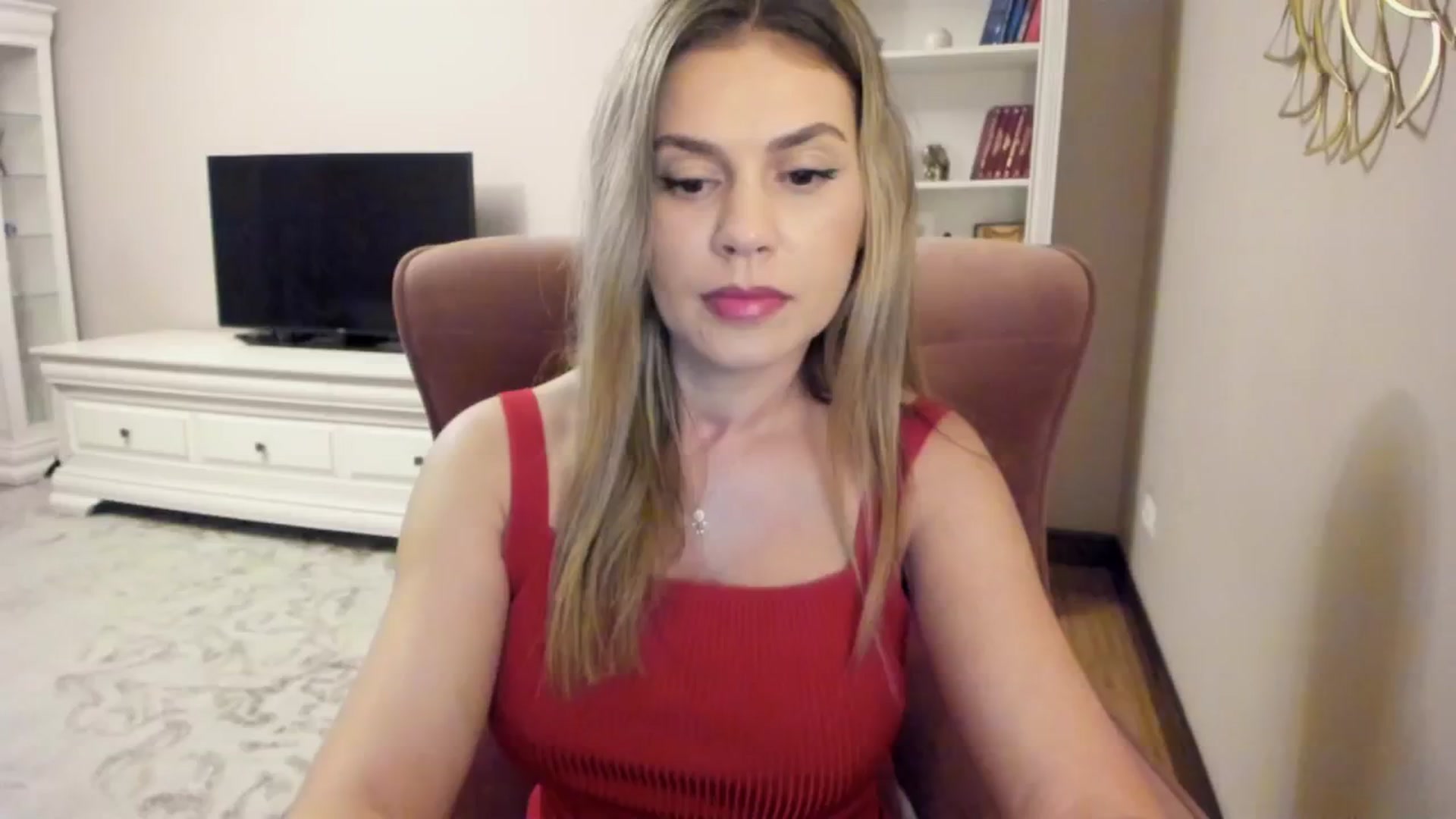 Gallery image thumbnail from Zamioculcas's myfreecams stream on, 08/17/2024, 21:47 image 6 of 20