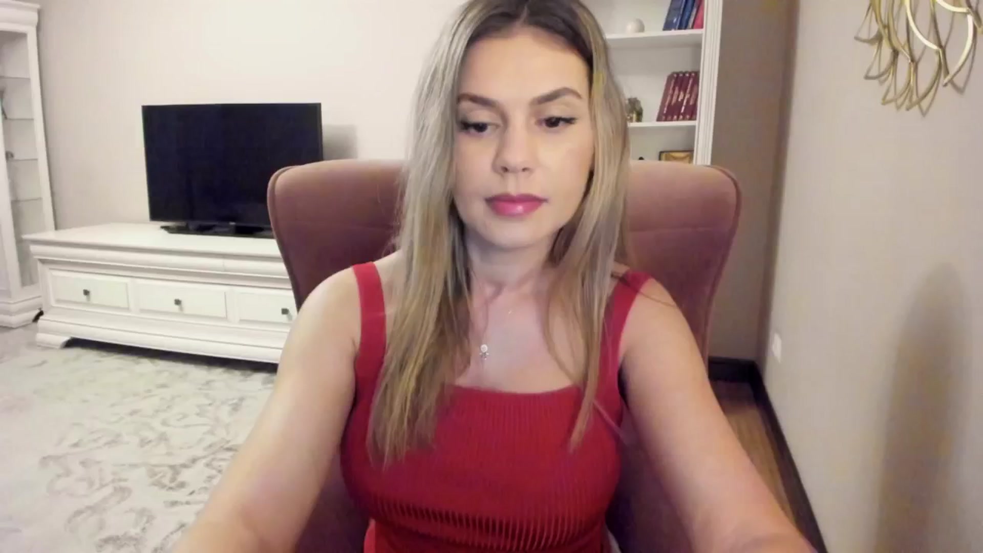 Gallery image thumbnail from Zamioculcas's myfreecams stream on, 08/17/2024, 21:47 image 8 of 20