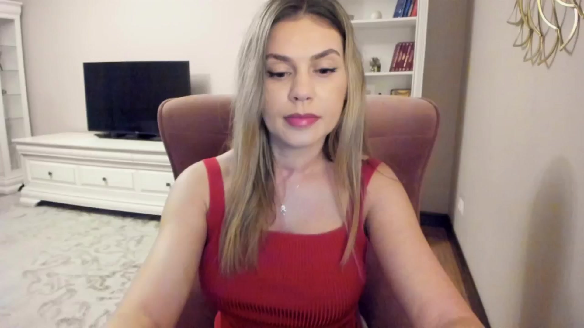 Gallery image thumbnail from Zamioculcas's myfreecams stream on, 08/17/2024, 21:47 image 7 of 20