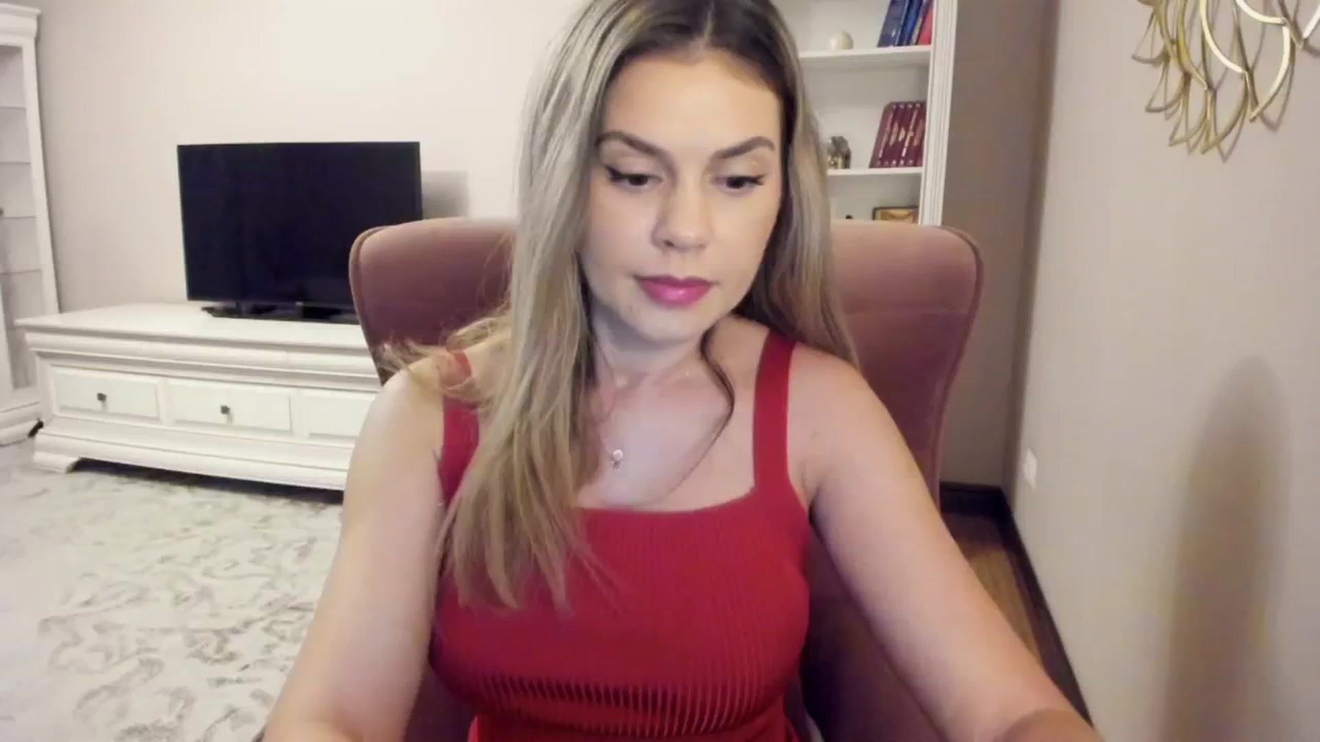 Gallery image thumbnail from Zamioculcas's myfreecams stream on, 08/17/2024, 21:47 image 2 of 20