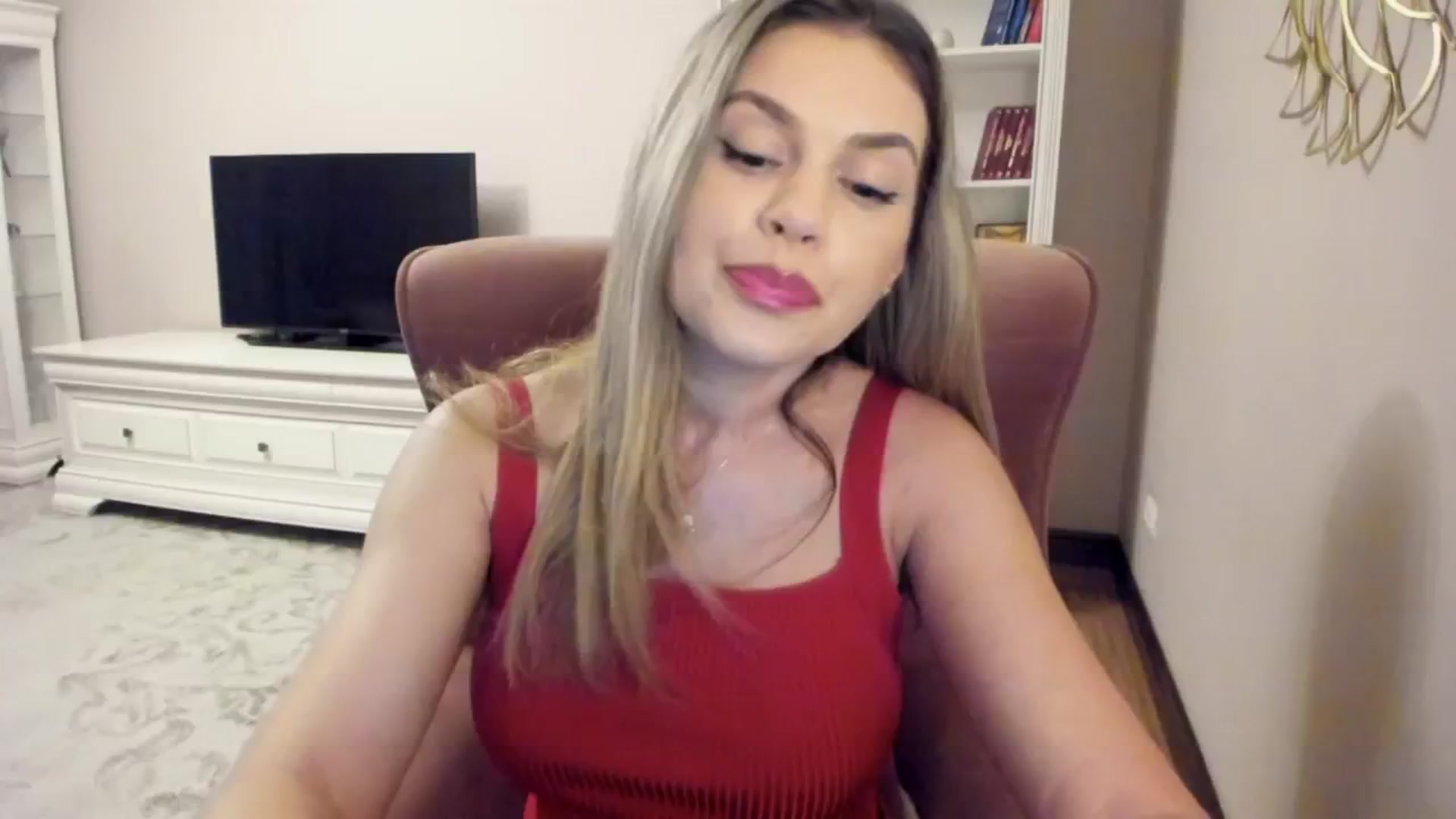 Gallery image thumbnail from Zamioculcas's myfreecams stream on, 08/17/2024, 21:47 image 3 of 20