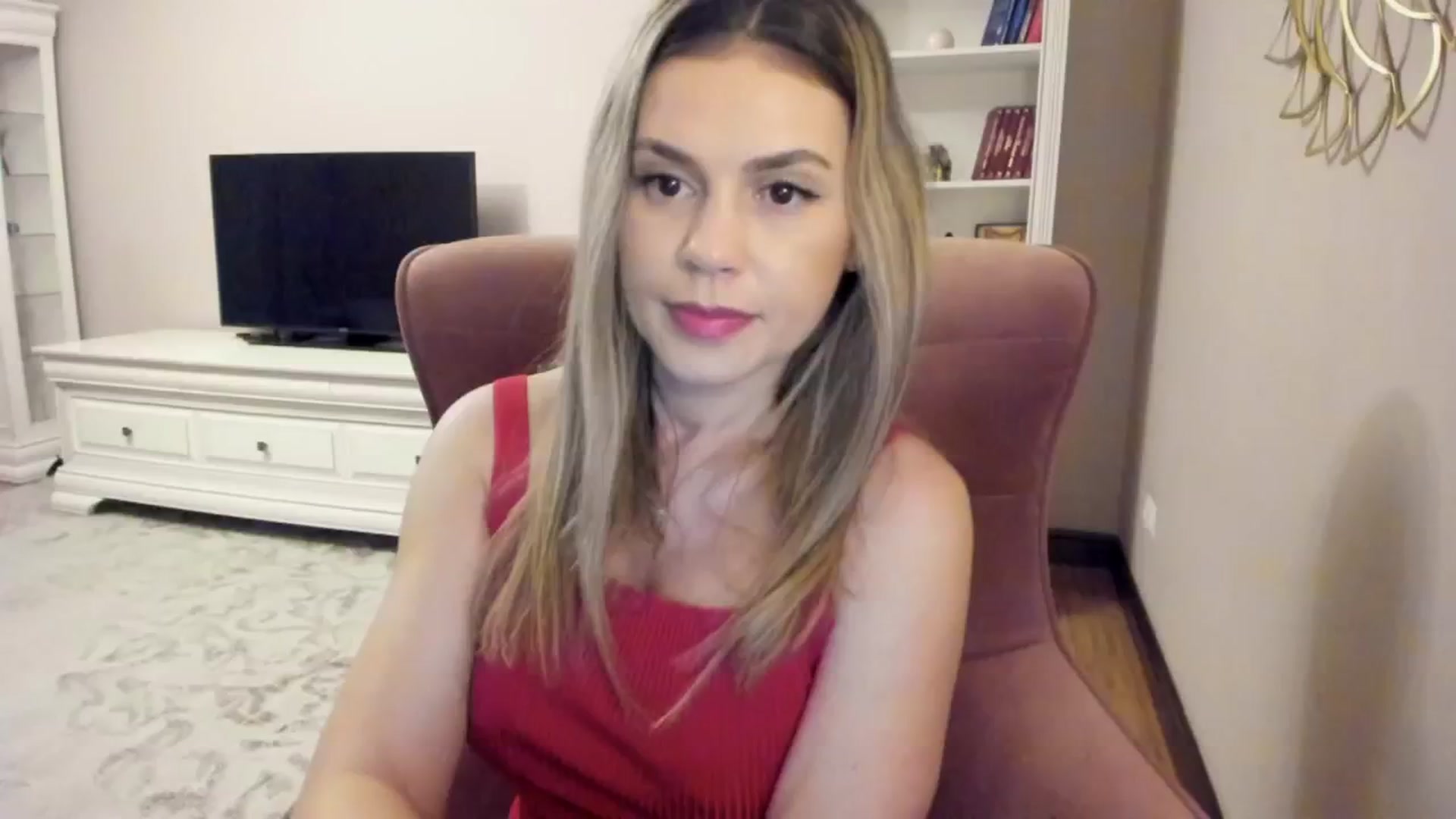 Gallery image thumbnail from Zamioculcas's myfreecams stream on, 08/17/2024, 21:47 image 14 of 20