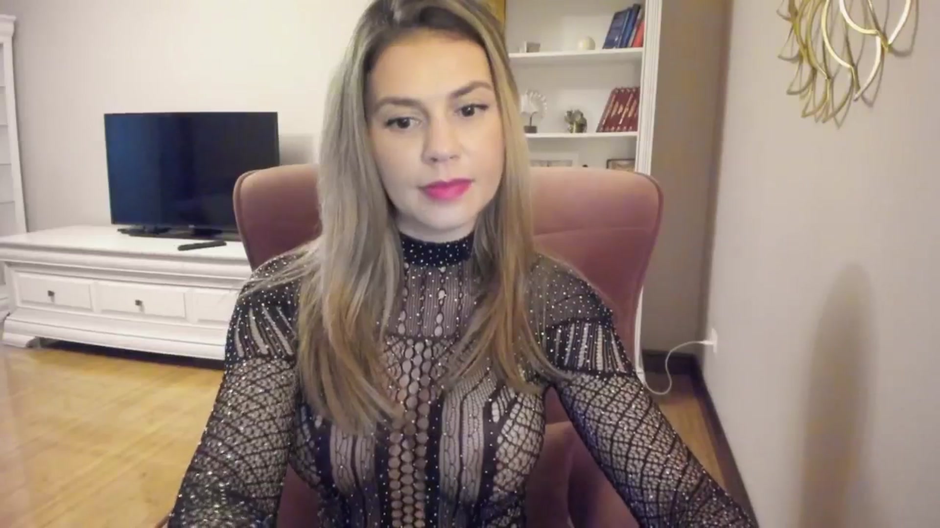 Gallery image thumbnail from Zamioculcas's myfreecams stream on, 09/05/2024, 04:34 image 13 of 20