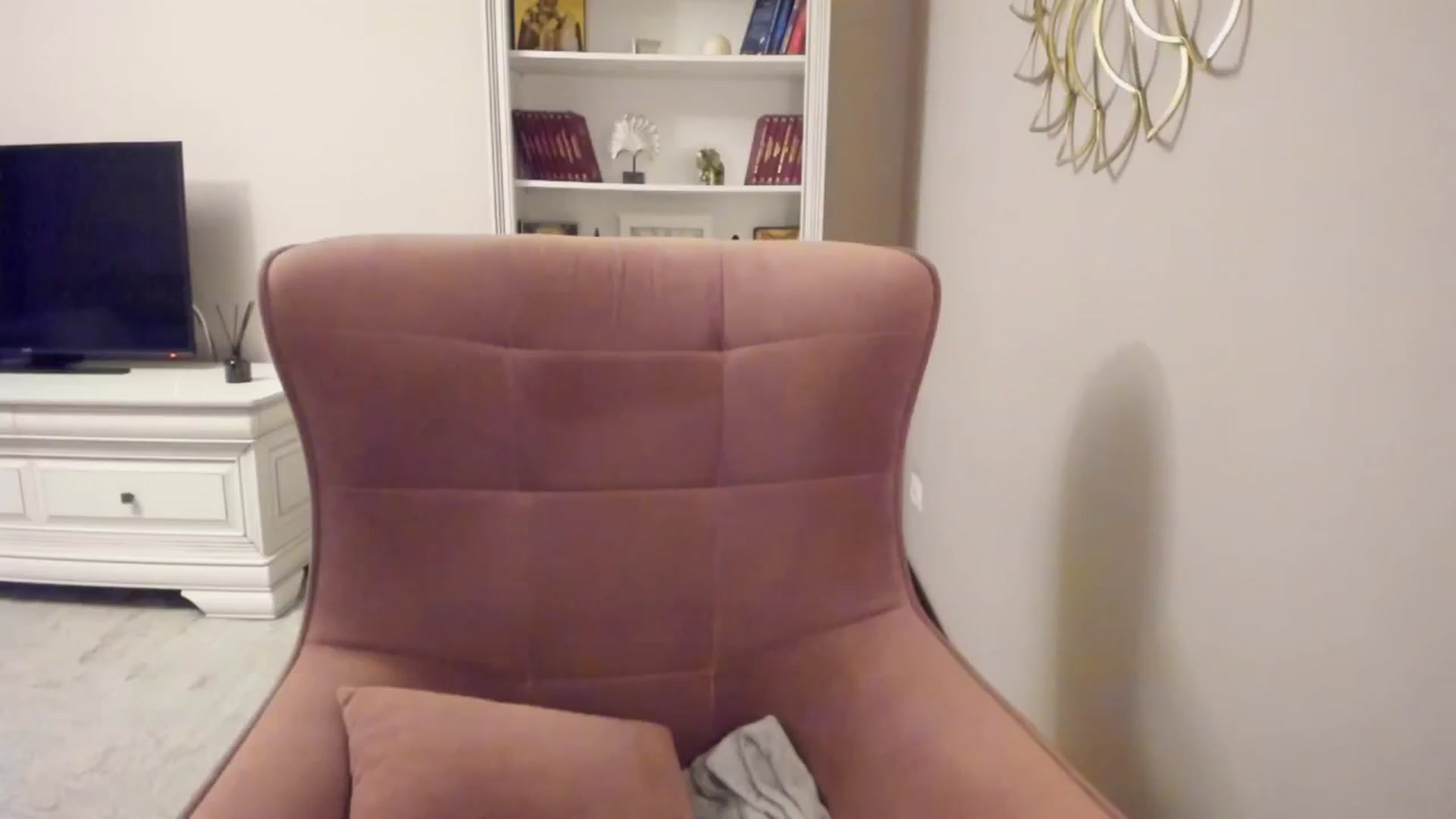 Gallery image thumbnail from Zamioculcas's myfreecams stream on, 09/08/2024, 04:31 image 9 of 20