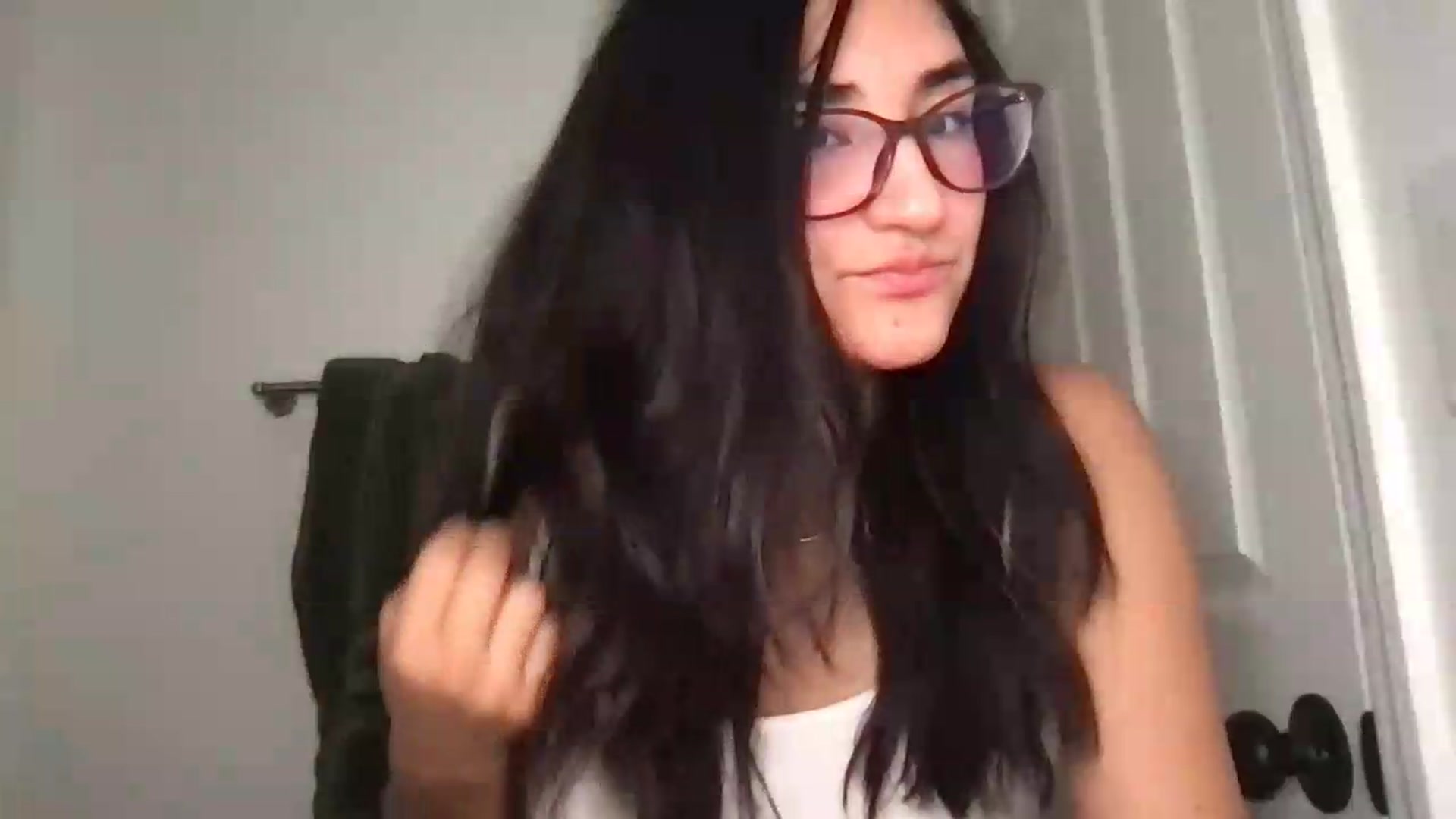 Gallery image thumbnail from ZaraBabes's myfreecams stream on, 07/13/2026, 04:07 image 3 of 20
