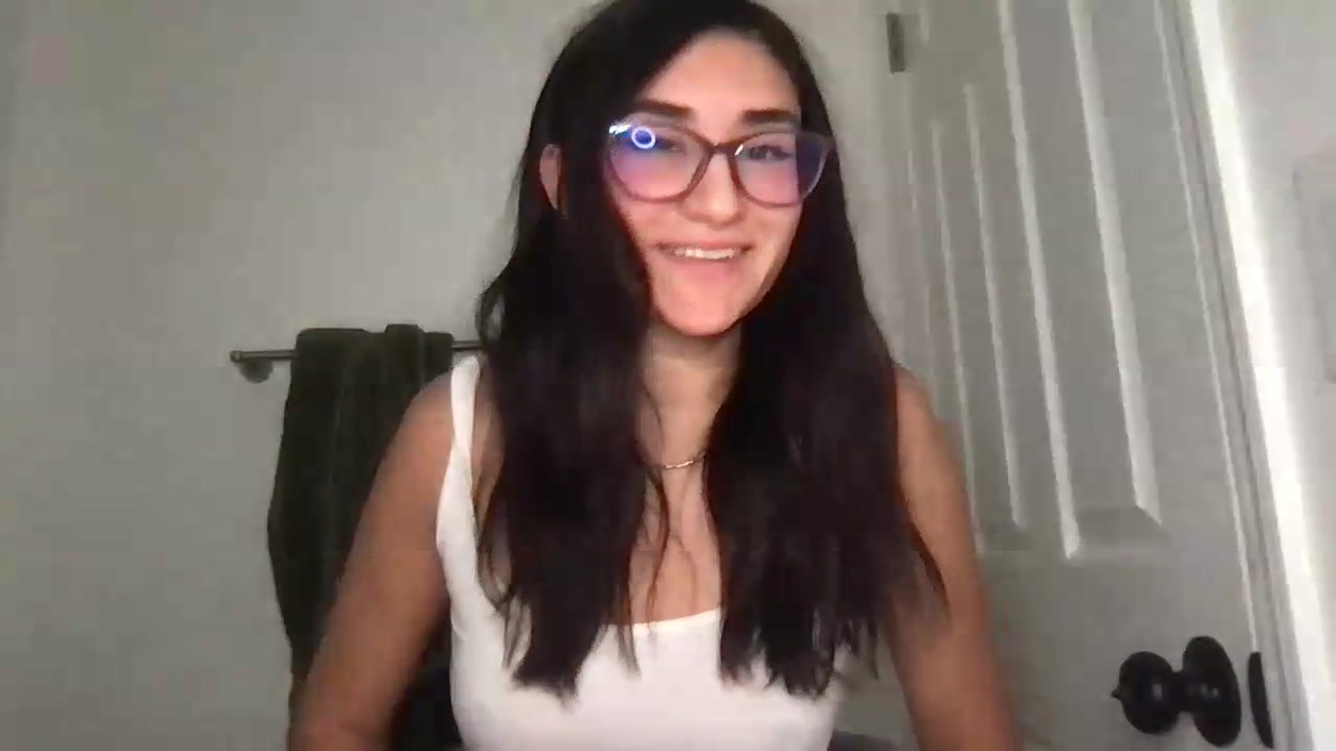 Gallery image thumbnail from ZaraBabes's myfreecams stream on, 07/13/2026, 04:07 image 2 of 20