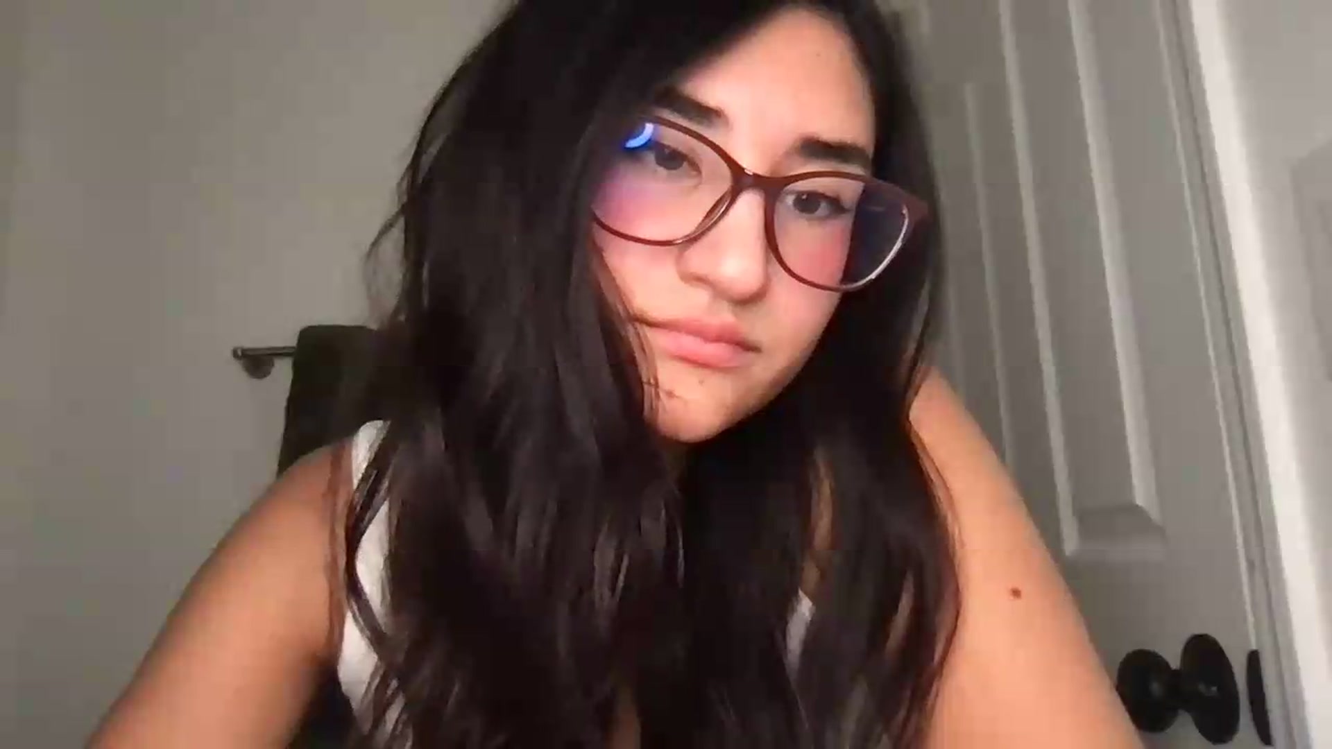 Gallery image thumbnail from ZaraBabes's myfreecams stream on, 07/13/2026, 04:07 image 4 of 20