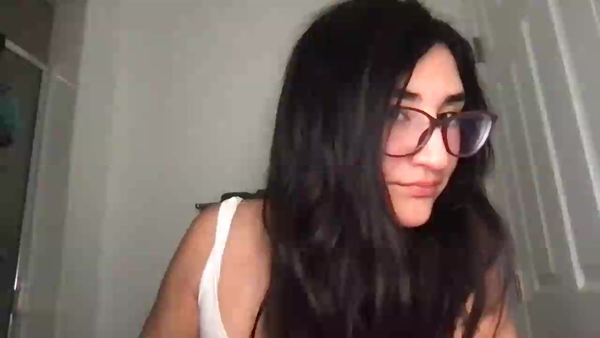 Gallery image thumbnail from ZaraBabes's myfreecams stream on, 07/13/2026, 04:07 image 12 of 20