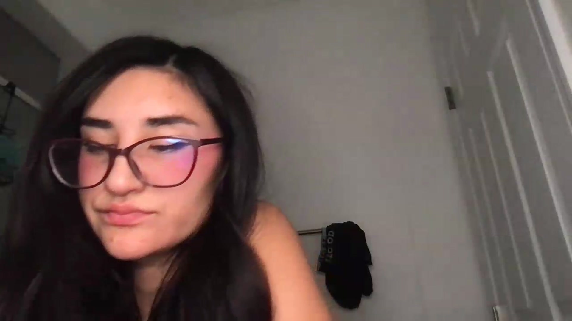 Gallery image thumbnail from ZaraBabes's myfreecams stream on, 07/13/2026, 04:07 image 16 of 20