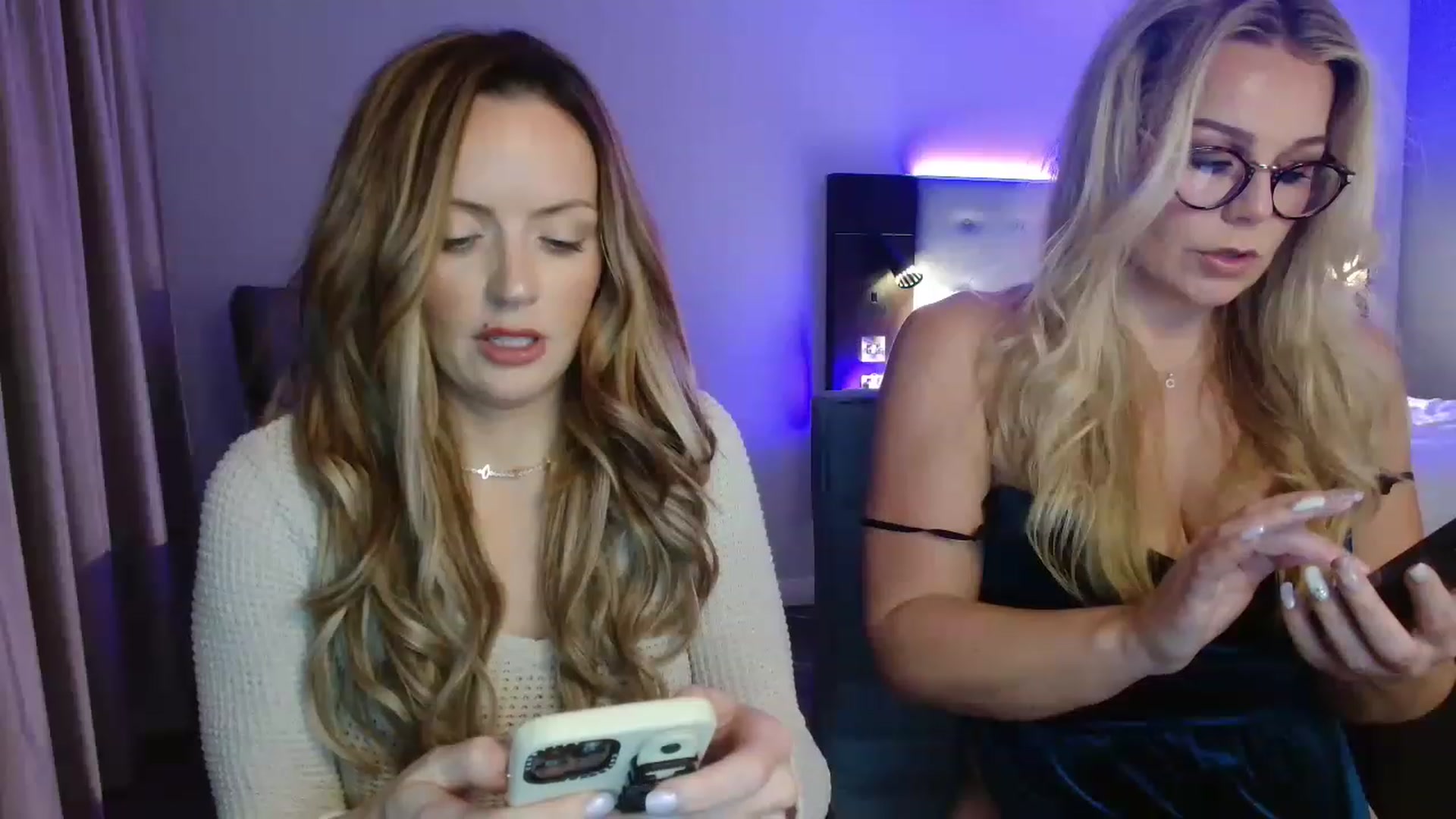 Gallery image thumbnail from Zara_oxox's myfreecams stream on, 11/26/2022, 02:09 image 8 of 20