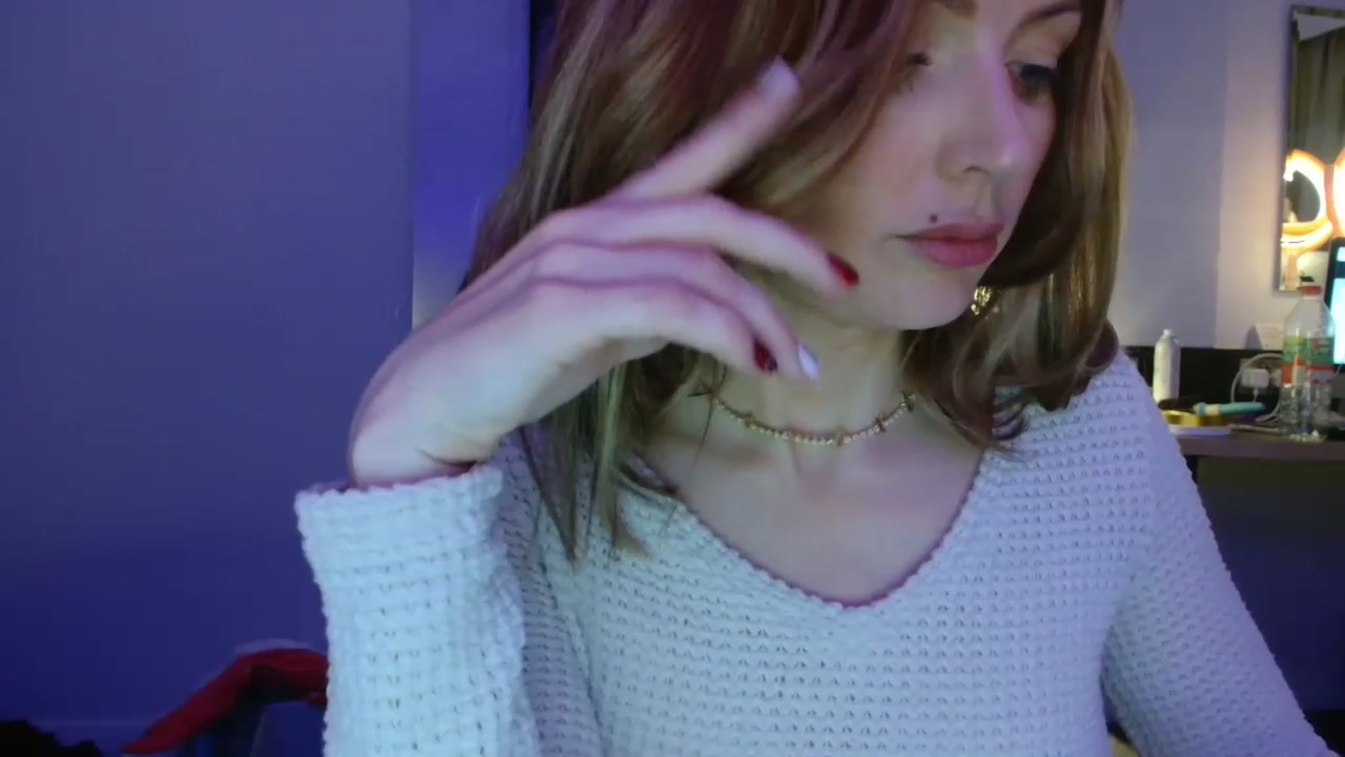 Gallery image thumbnail from Zara_oxox's myfreecams stream on, 11/26/2022, 03:33 image 14 of 20