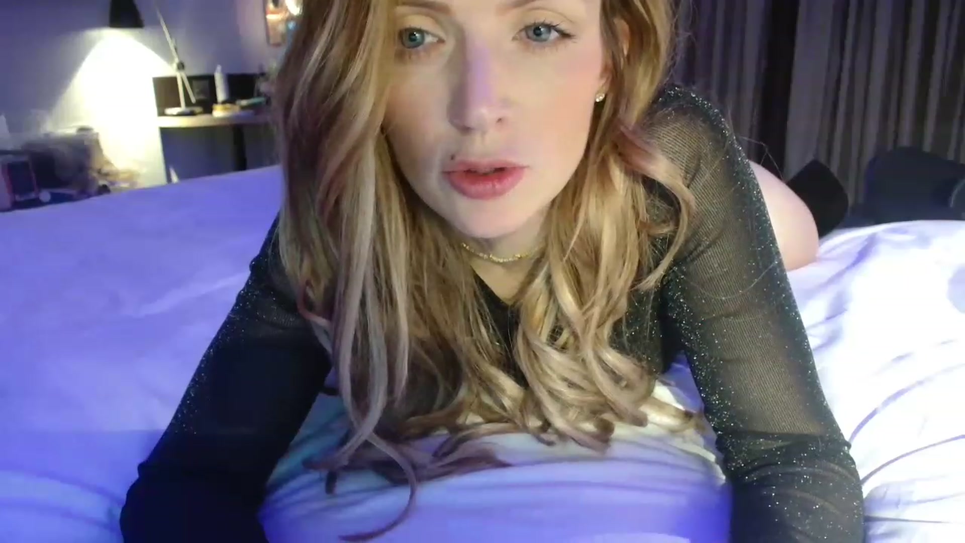 Gallery image thumbnail from Zara_oxox's myfreecams stream on, 11/26/2022, 03:33 image 19 of 20