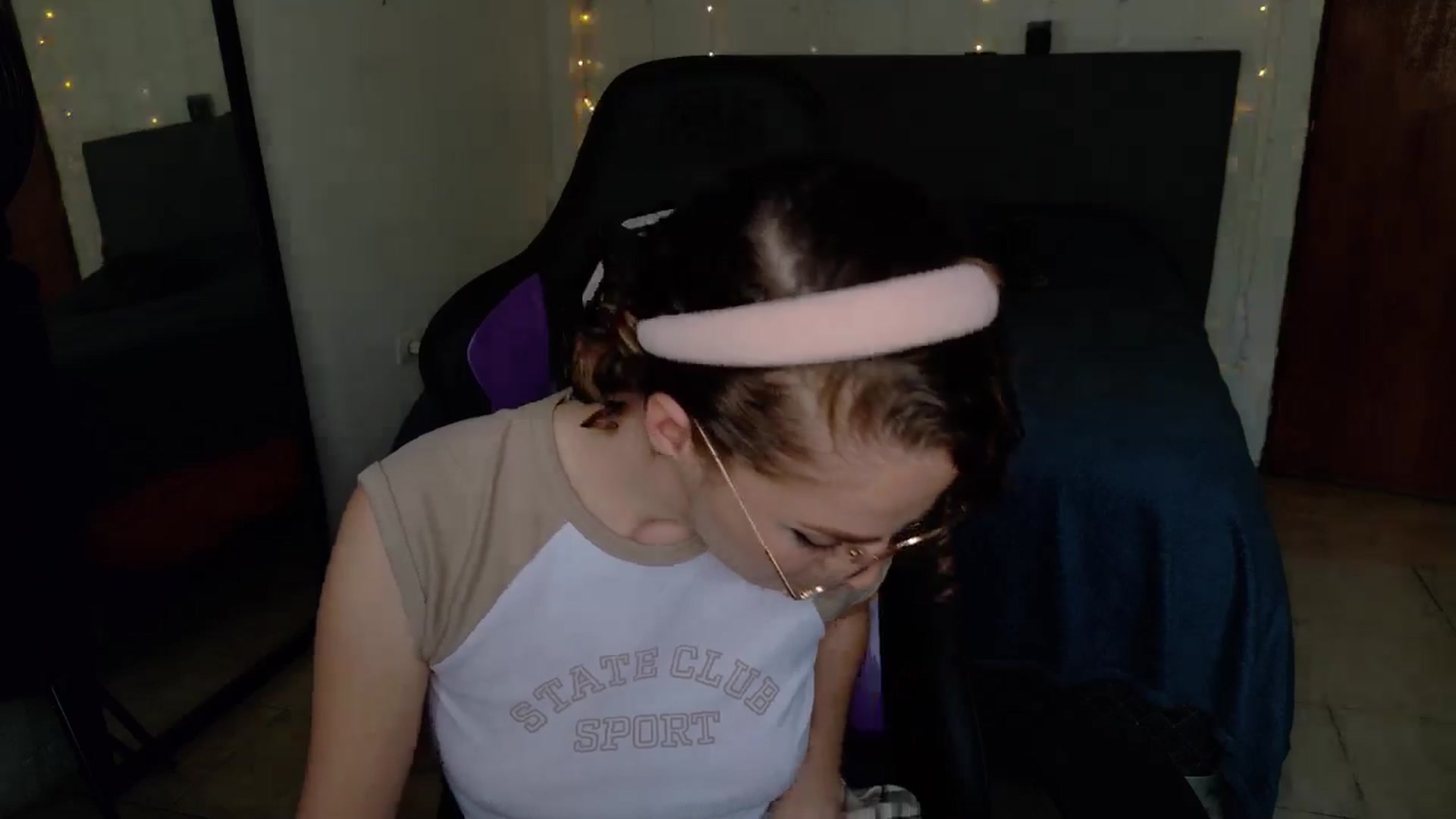 Gallery image thumbnail from Zefyra1's myfreecams stream on, 09/17/2025, 15:30 image 9 of 20