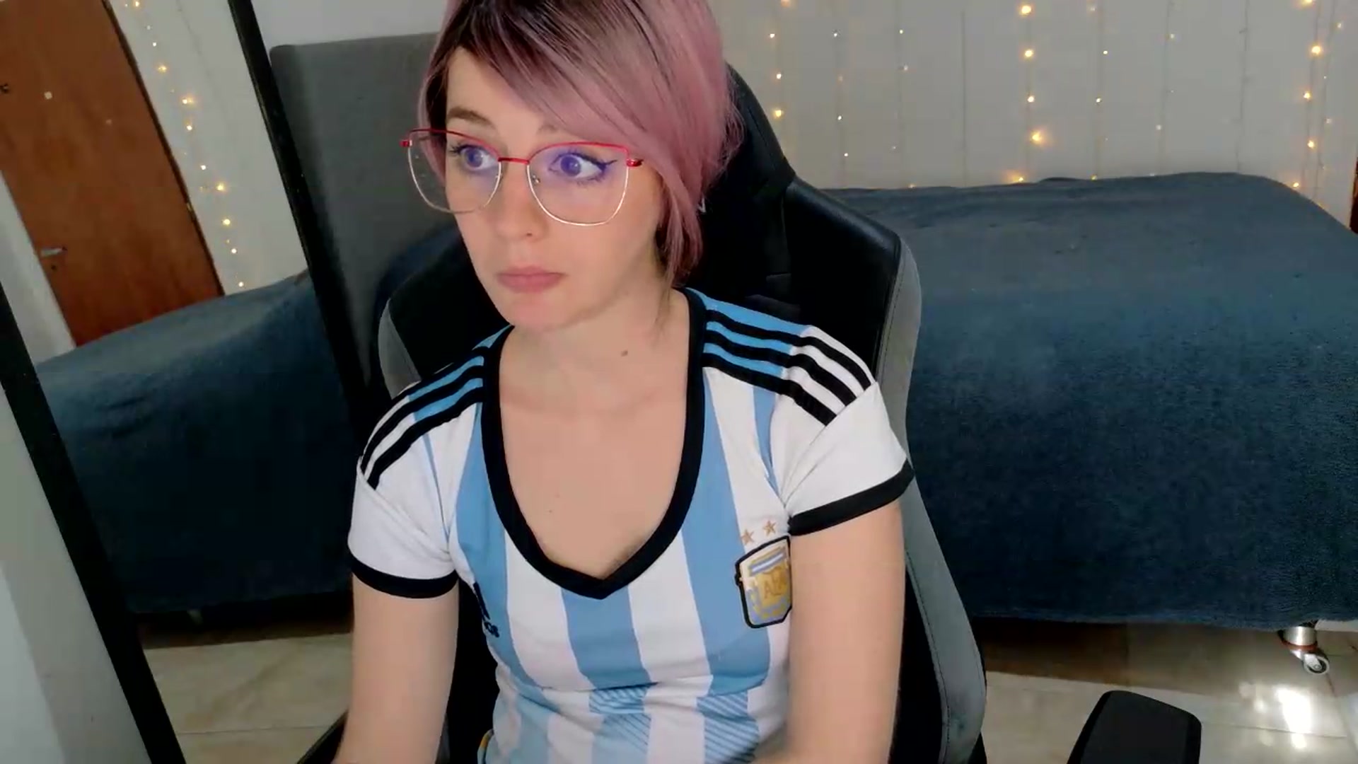 Gallery image thumbnail from Zefyra1's myfreecams stream on, 07/07/2026, 17:44 image 17 of 20