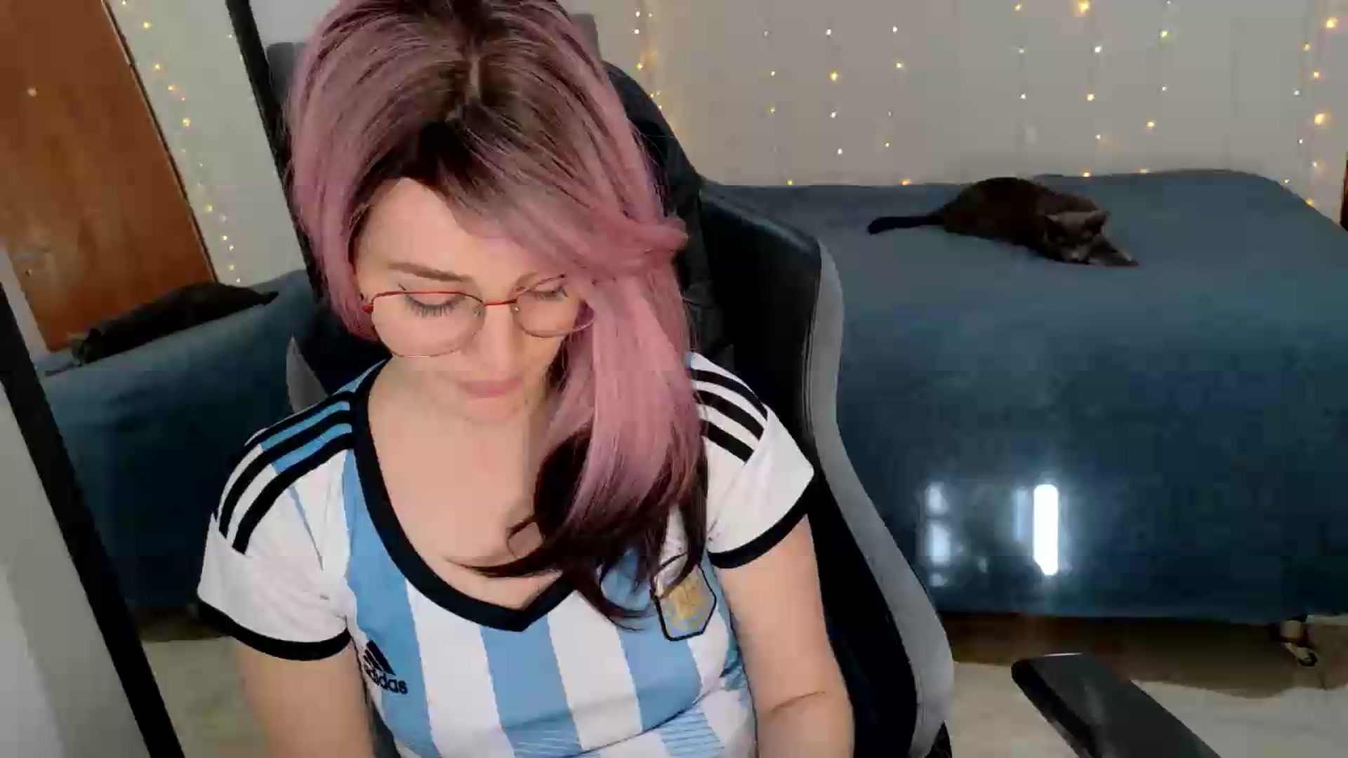 Gallery image thumbnail from Zefyra1's myfreecams stream on, 07/07/2026, 18:47 image 1 of 20