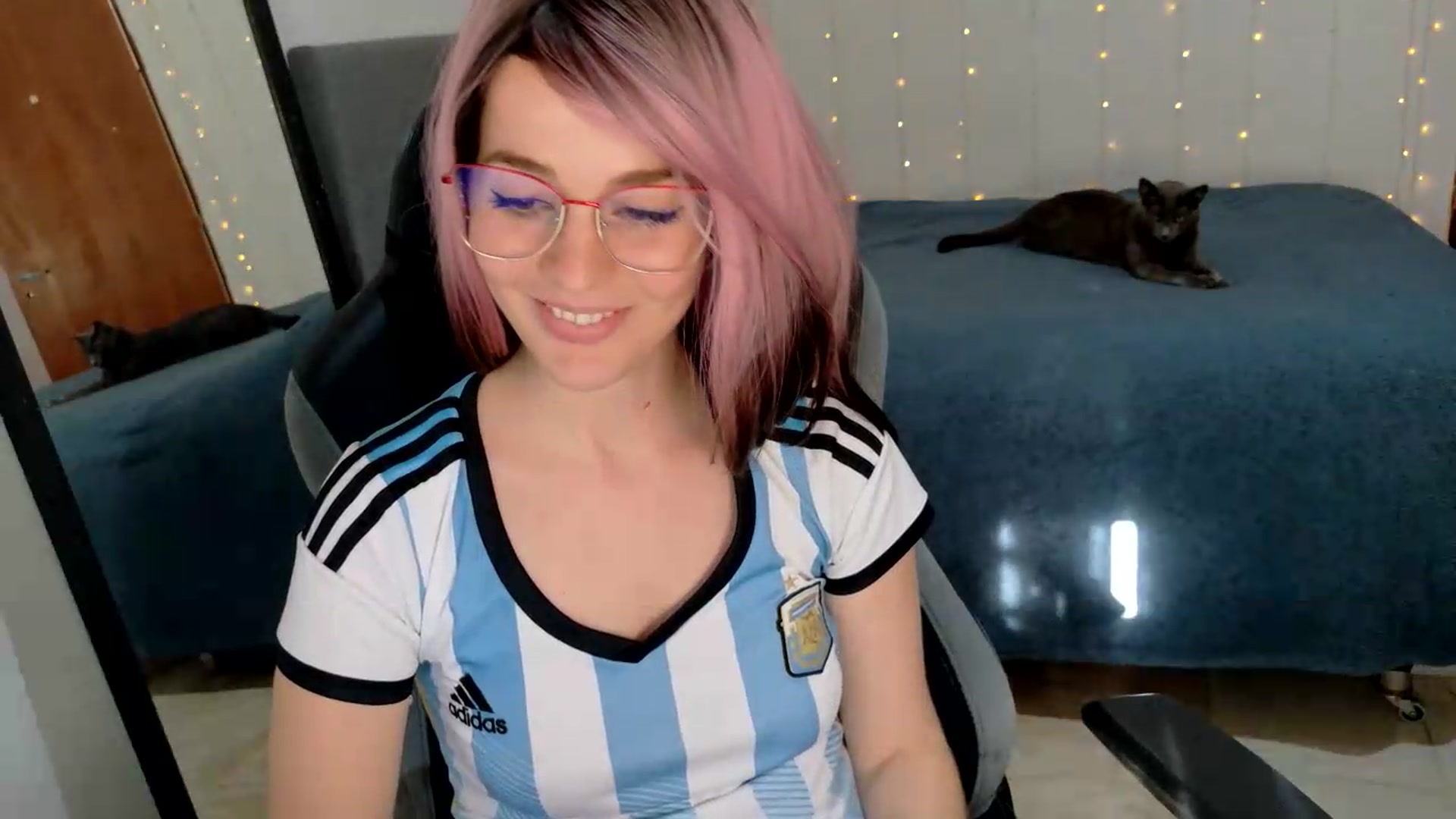 Gallery image thumbnail from Zefyra1's myfreecams stream on, 07/07/2026, 18:47 image 3 of 20