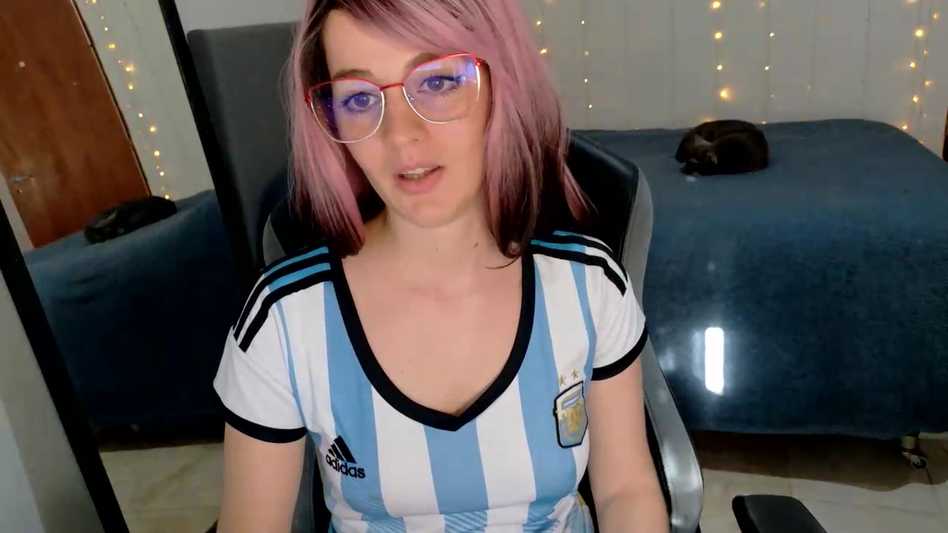 Gallery image thumbnail from Zefyra1's myfreecams stream on, 07/07/2026, 18:47 image 12 of 20