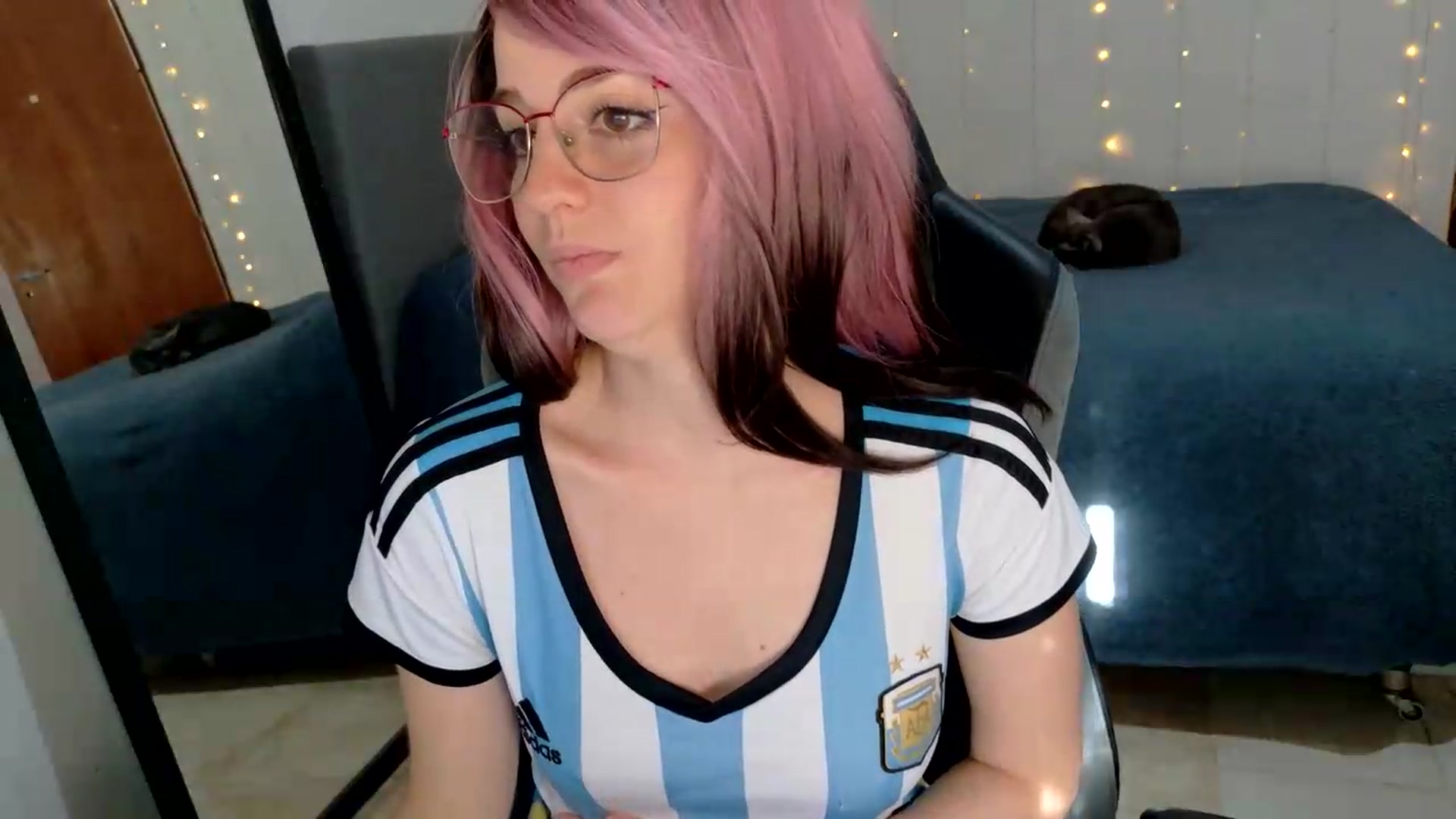 Gallery image thumbnail from Zefyra1's myfreecams stream on, 07/07/2026, 18:47 image 11 of 20