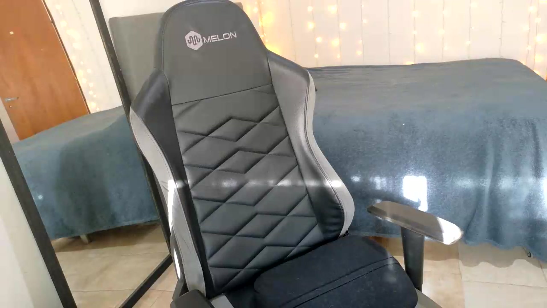 Gallery image thumbnail from Zefyra1's myfreecams stream on, 07/16/2026, 18:55 image 18 of 20