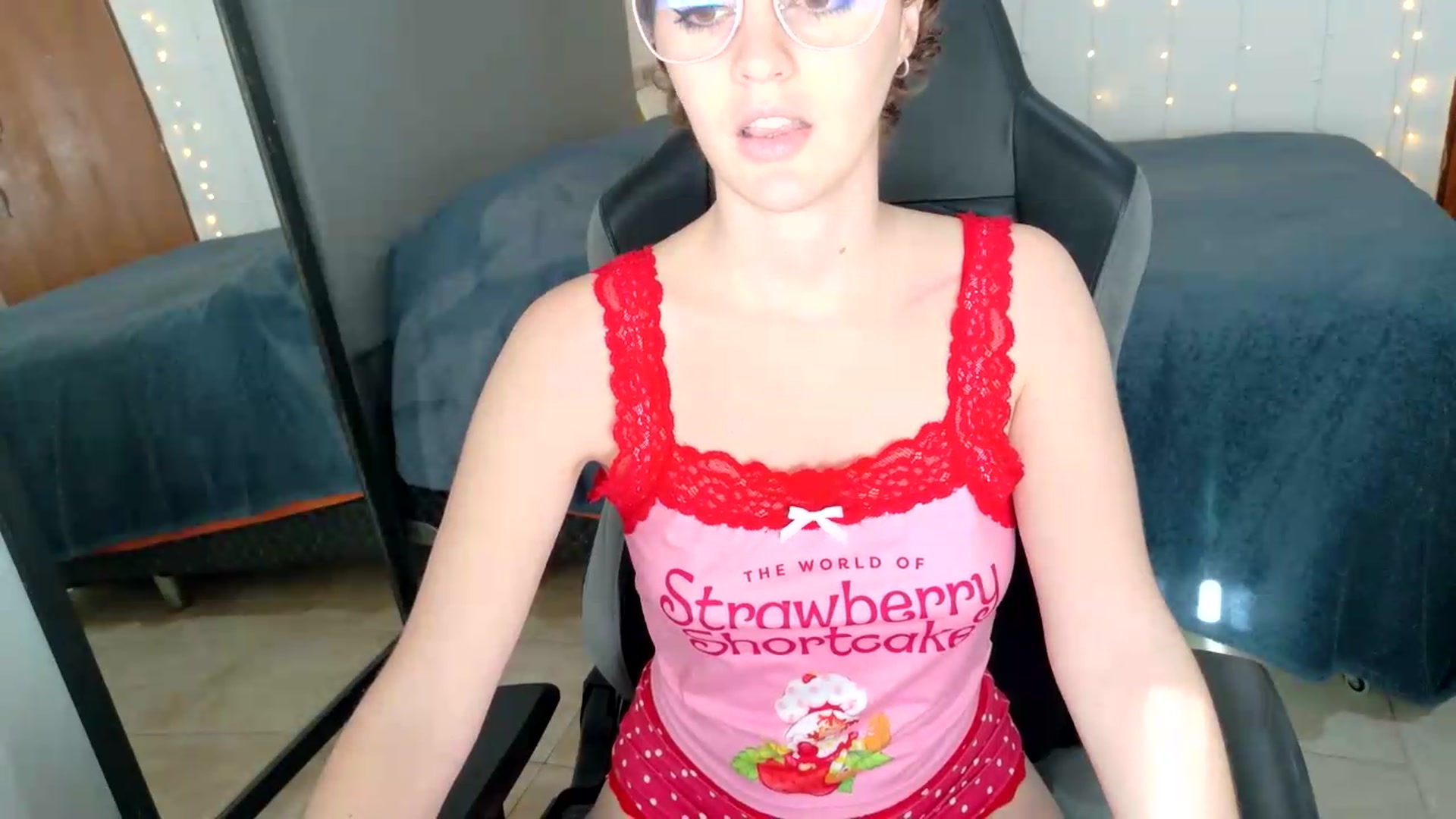 Gallery image thumbnail from Zefyra1's myfreecams stream on, 07/22/2026, 18:09 image 18 of 20