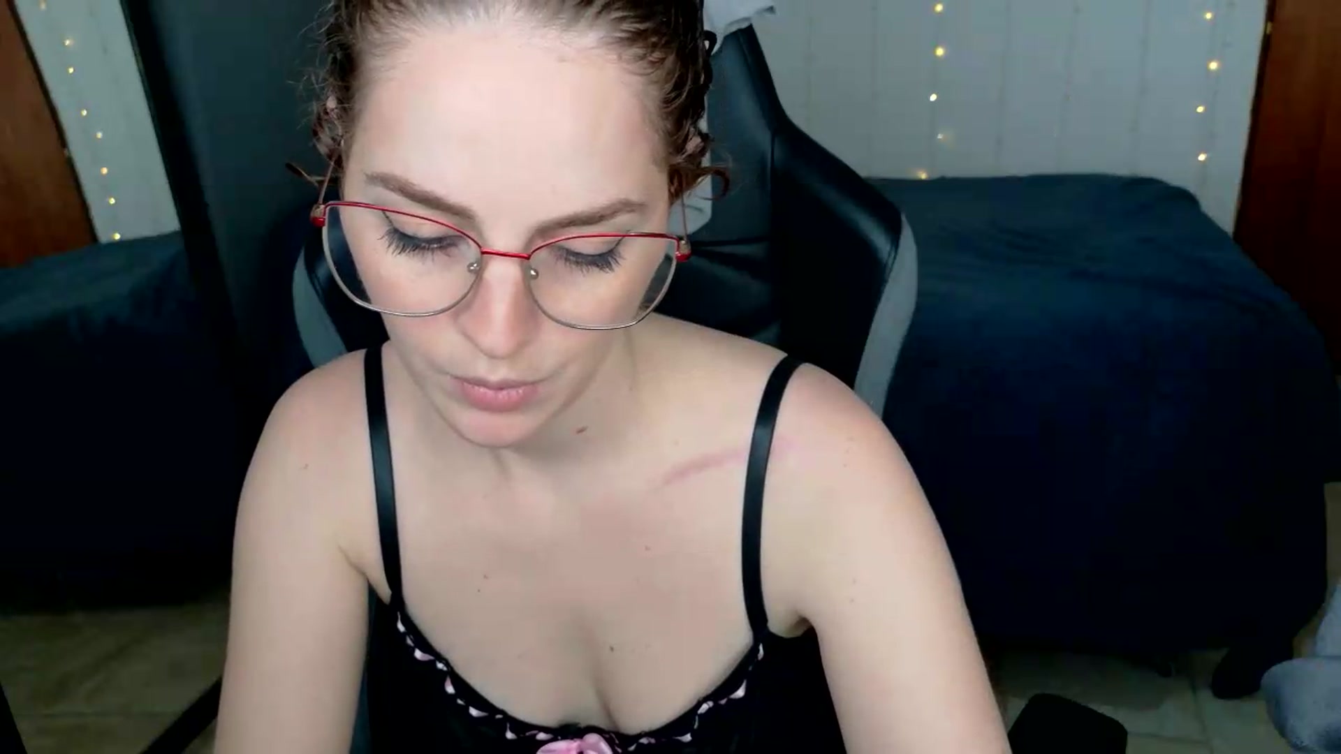 Gallery image thumbnail from Zefyra1's myfreecams stream on, 07/23/2026, 15:28 image 5 of 20