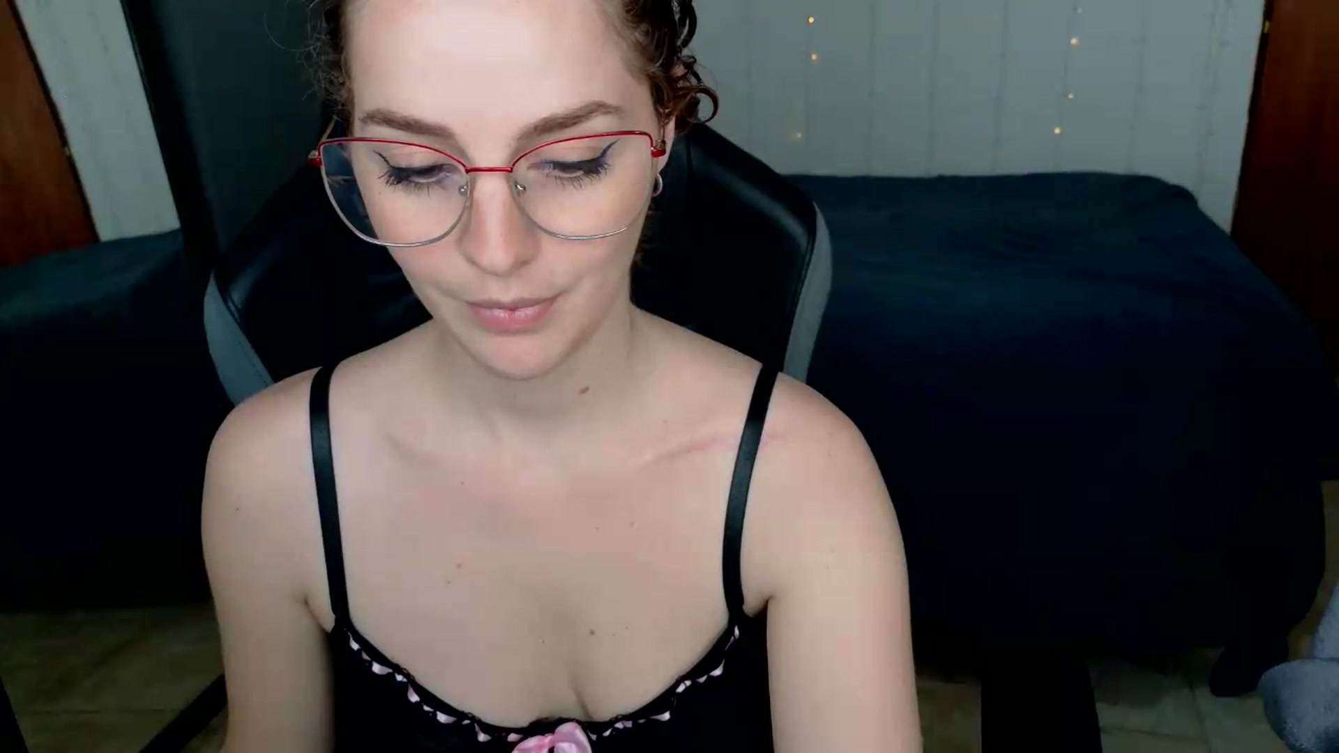 Gallery image thumbnail from Zefyra1's myfreecams stream on, 07/23/2026, 15:28 image 13 of 20