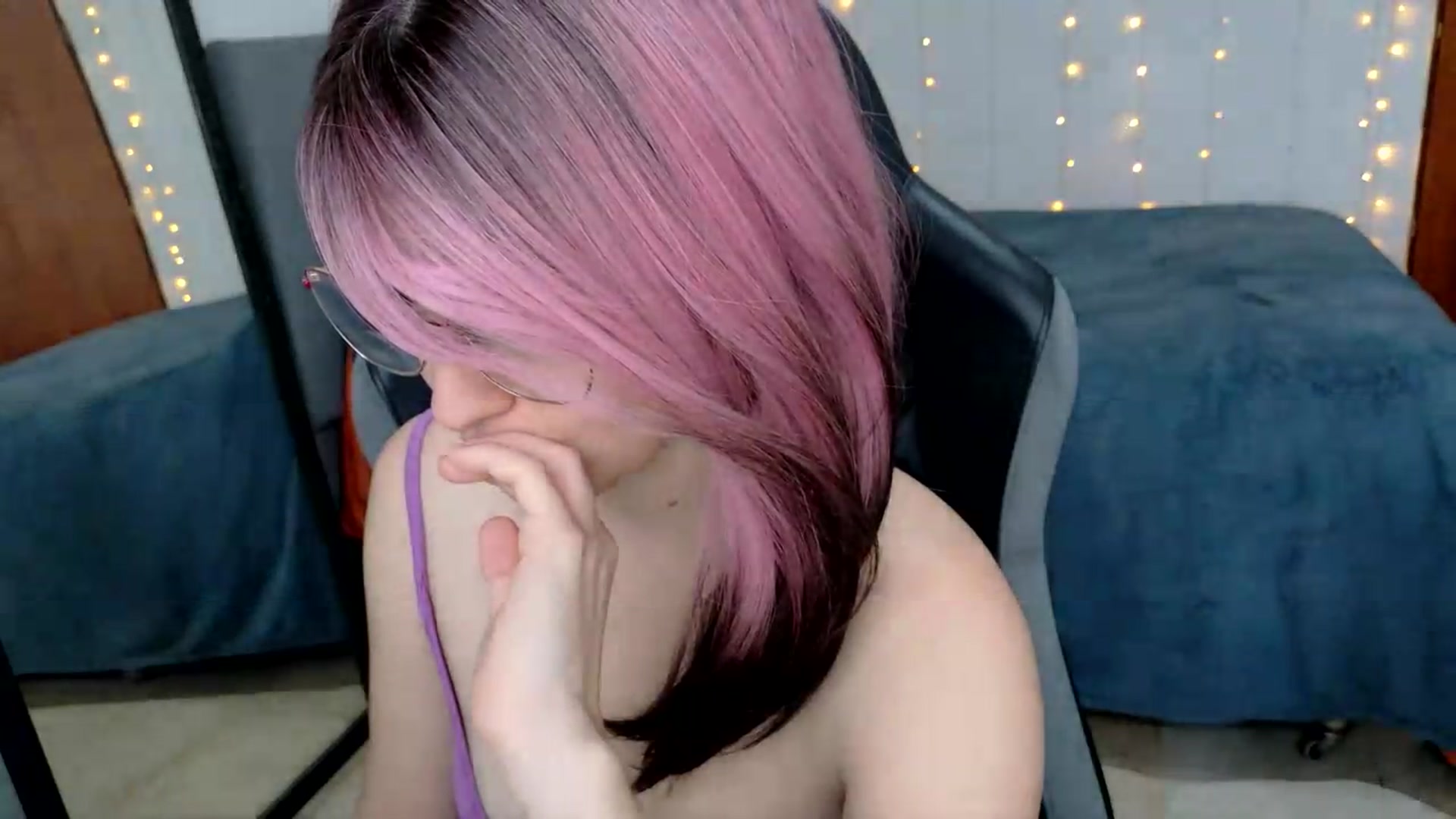 Gallery image thumbnail from Zefyra1's myfreecams stream on, 08/03/2026, 17:16 image 5 of 20