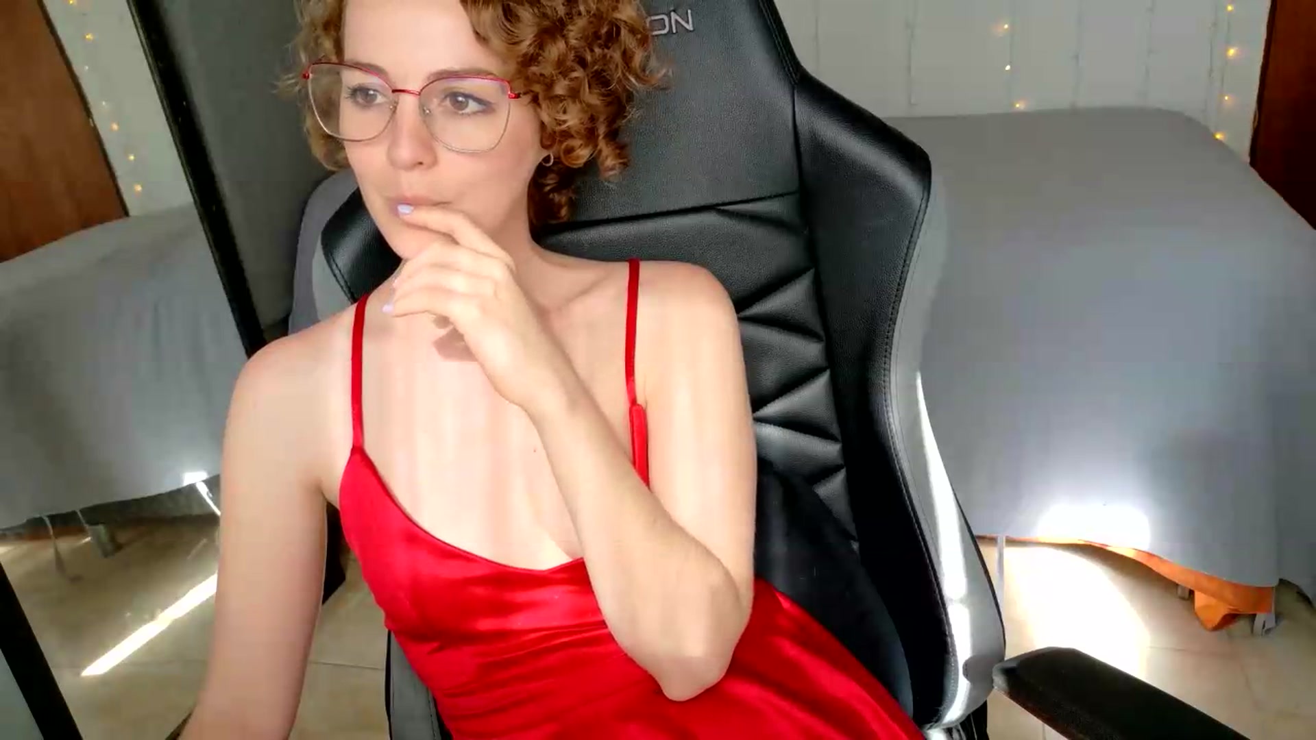 Gallery image thumbnail from Zefyra1's myfreecams stream on, 09/01/2026, 18:36 image 2 of 20