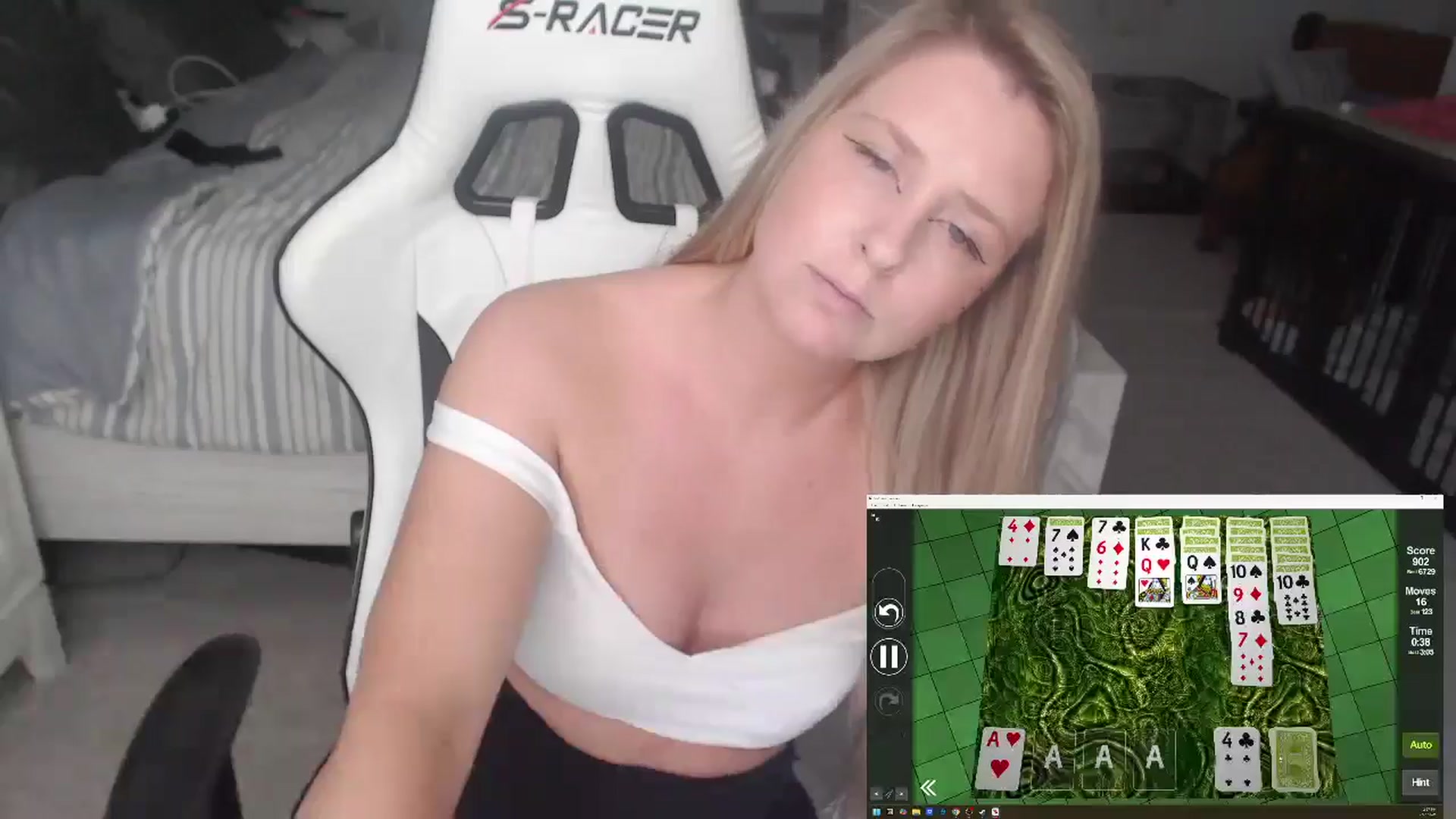 Gallery image thumbnail from ZenZoey's myfreecams stream on, 01/14/2025, 22:39 image 4 of 20