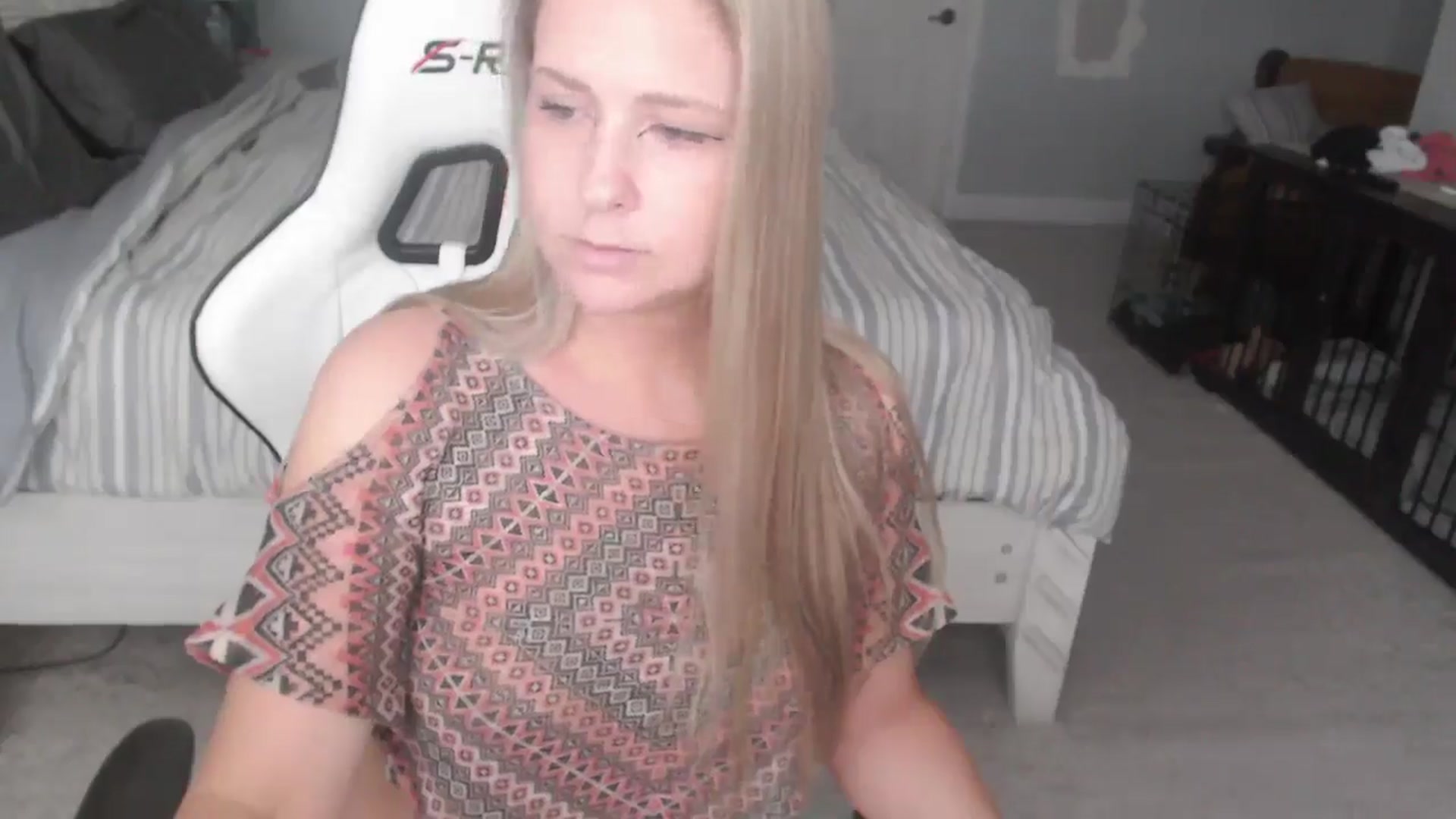 Gallery image thumbnail from ZenZoey's myfreecams stream on, 01/15/2025, 17:19 image 2 of 20