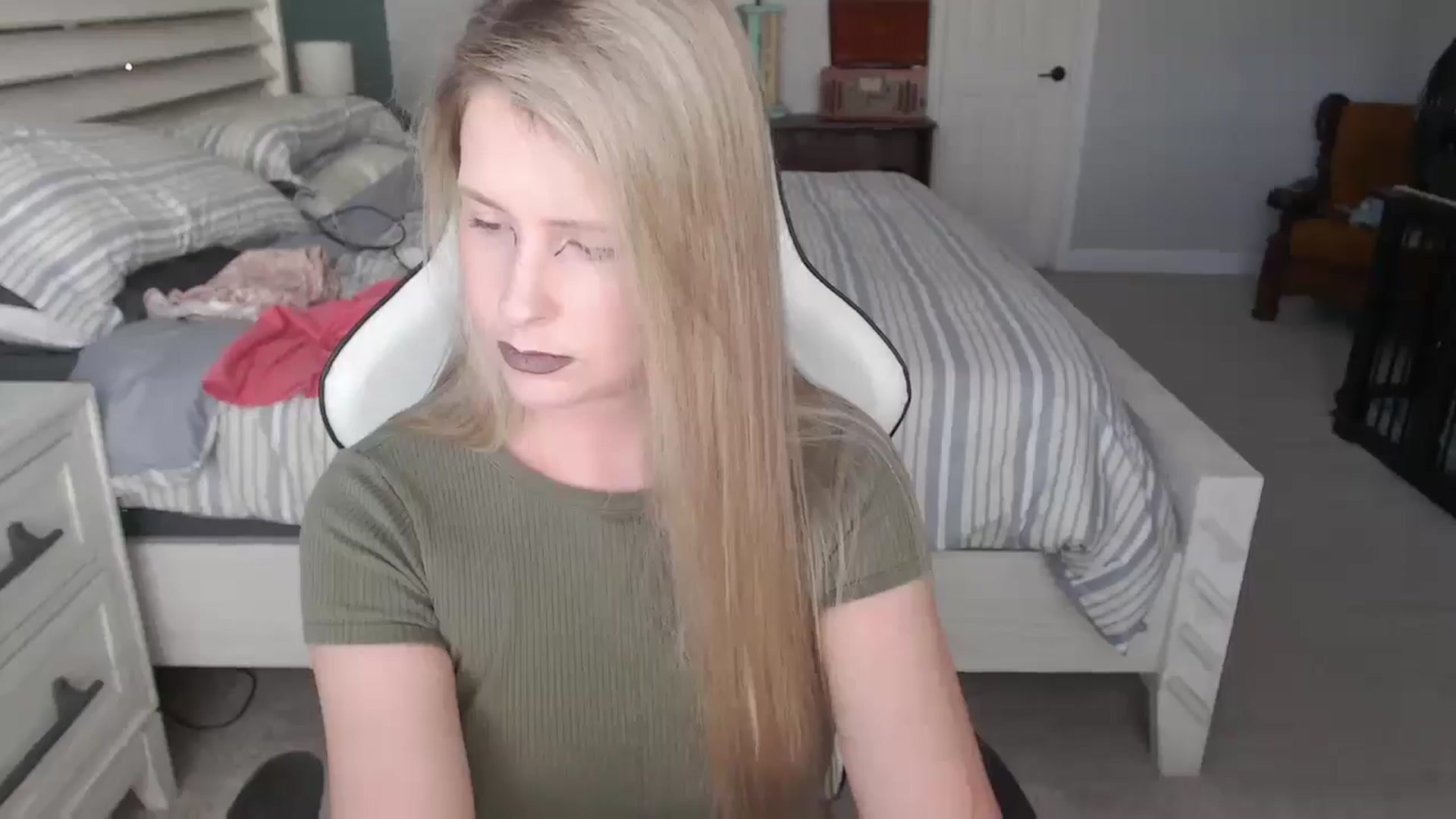 Gallery image thumbnail from ZenZoey's myfreecams stream on, 02/14/2025, 17:16 image 5 of 20